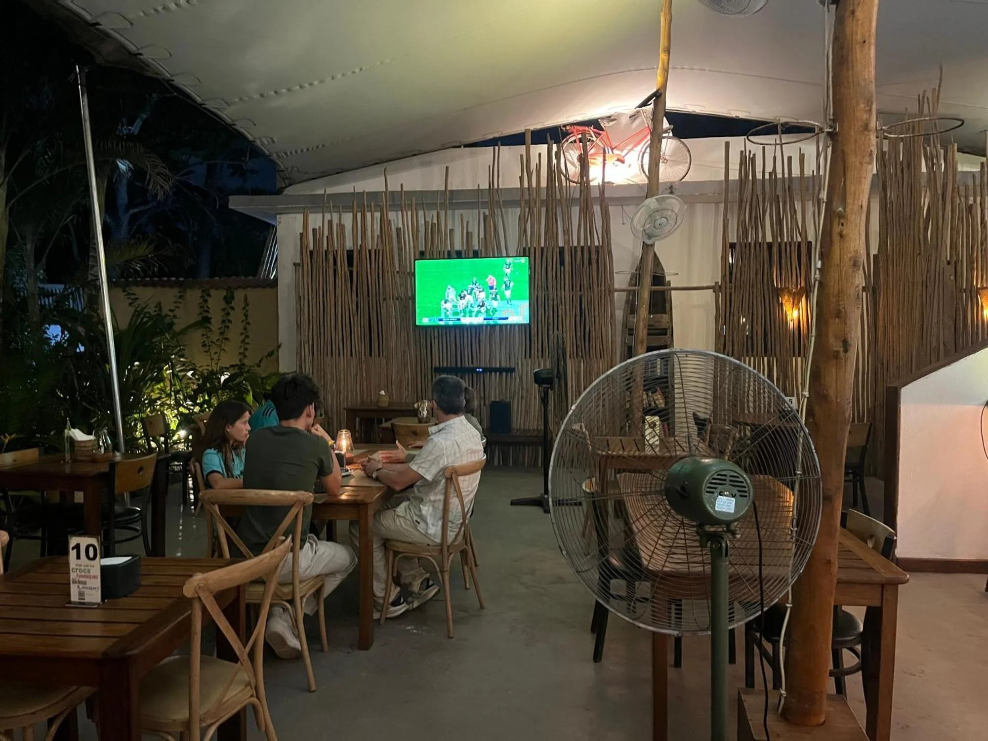 27 Cafe Zanzibar Airport Hotel - Image 8