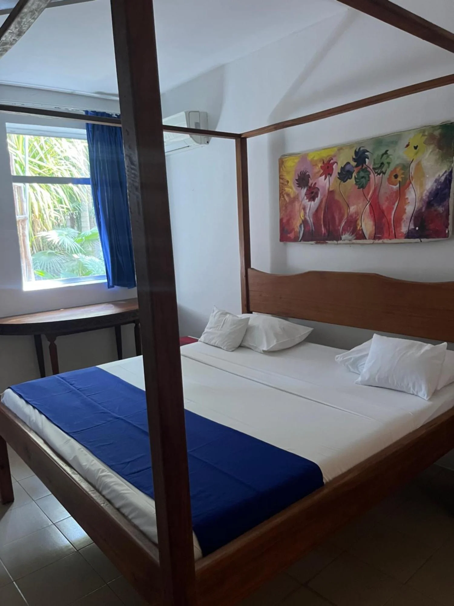 27 Cafe Zanzibar Airport Hotel - Image 14