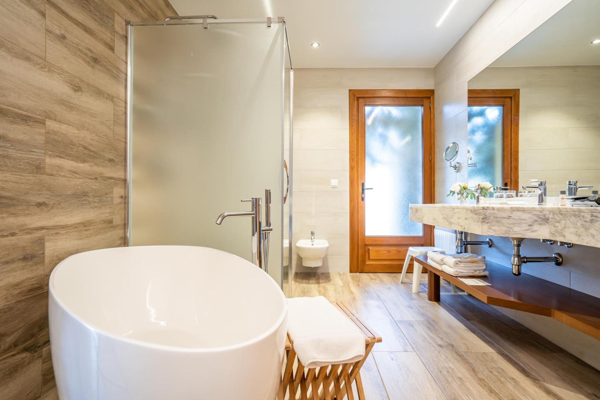 Experience Luxury at abba Ordino Babot Hotel in Andorra - Image 8