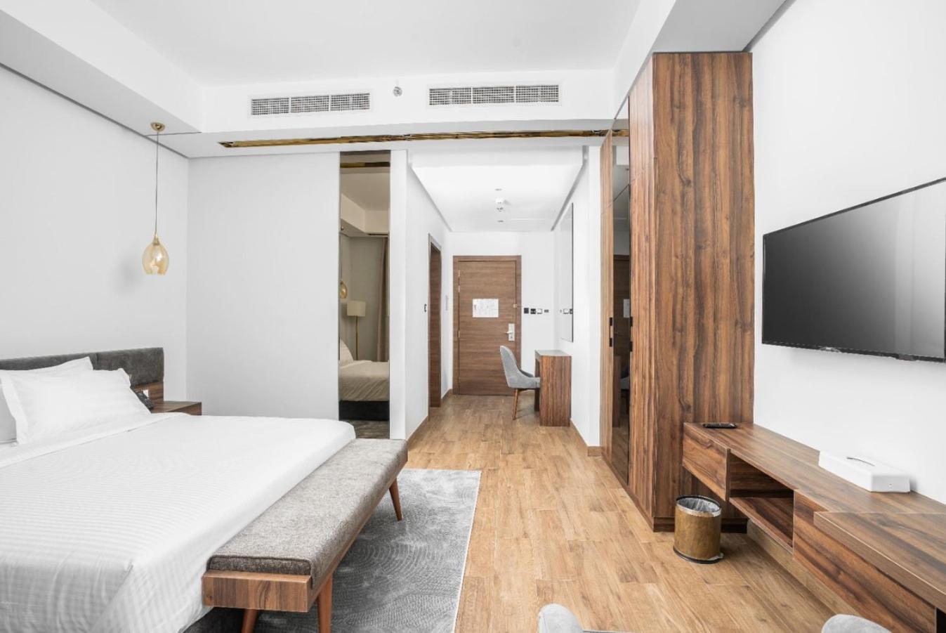 Akasiya Hotel - Image 1