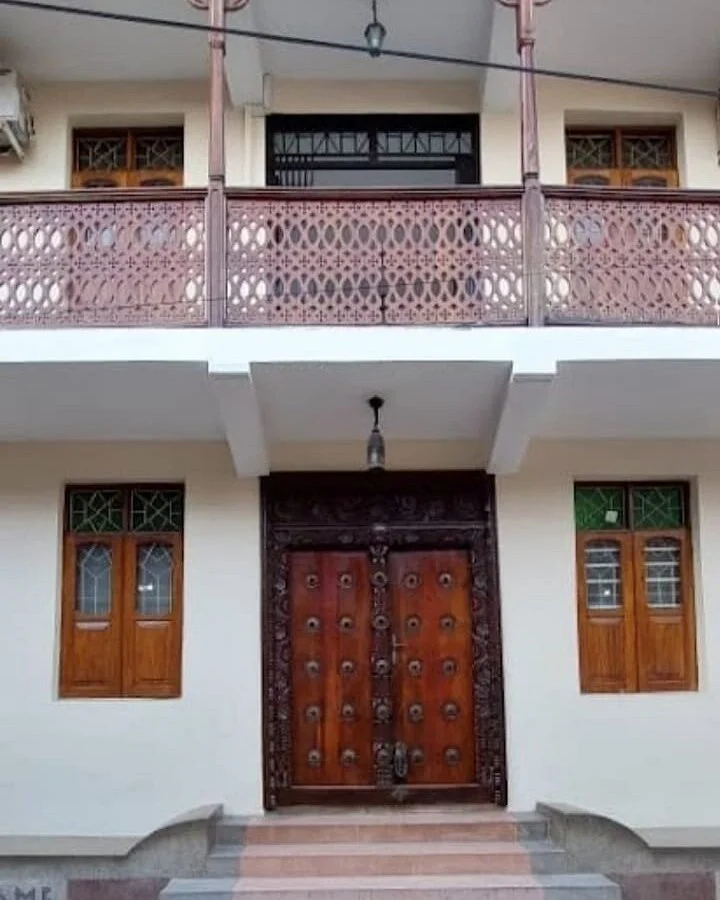 ALL SEASONS HOTEL - Image 7