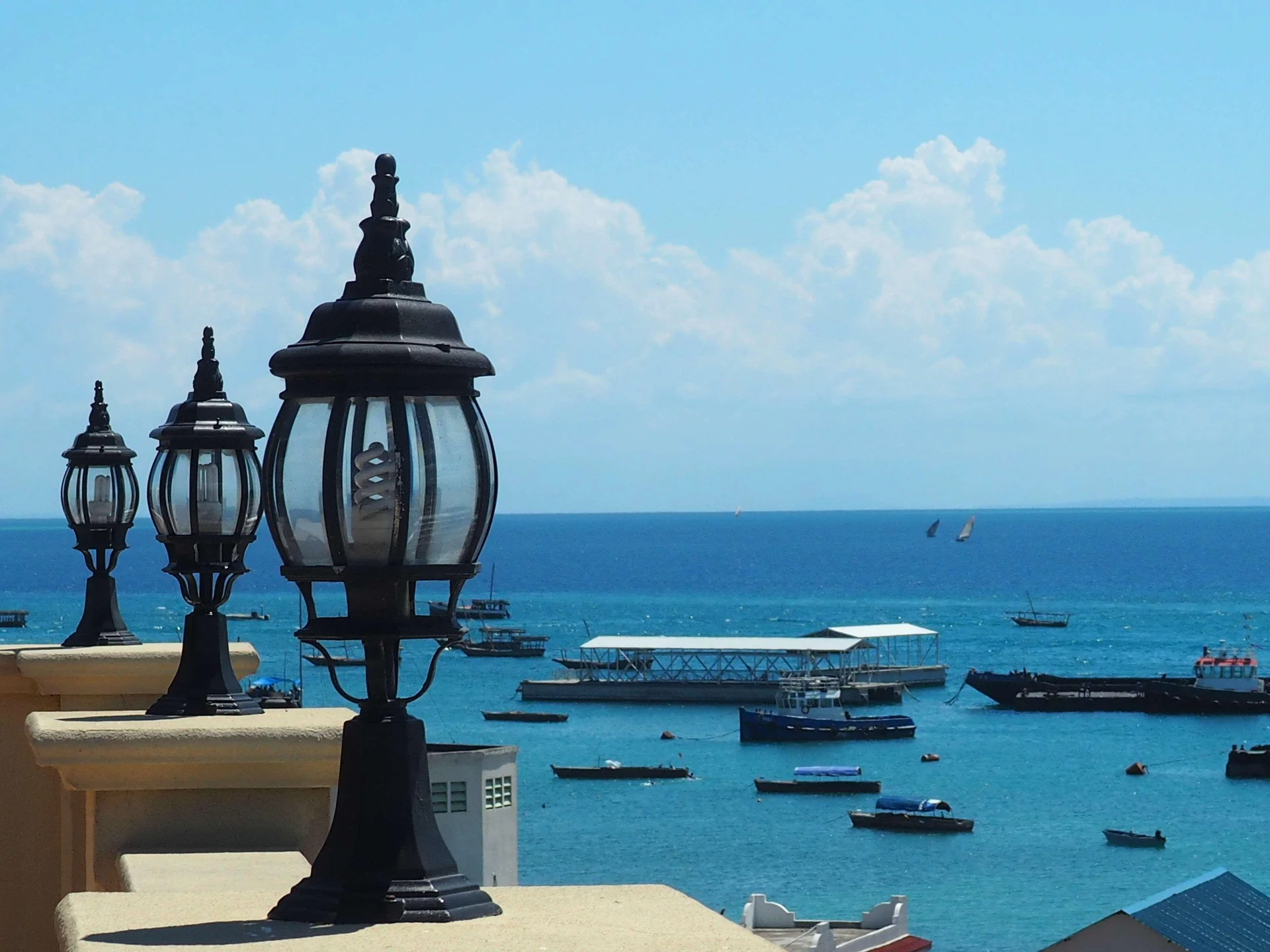 ALL SEASONS HOTEL - Image 4