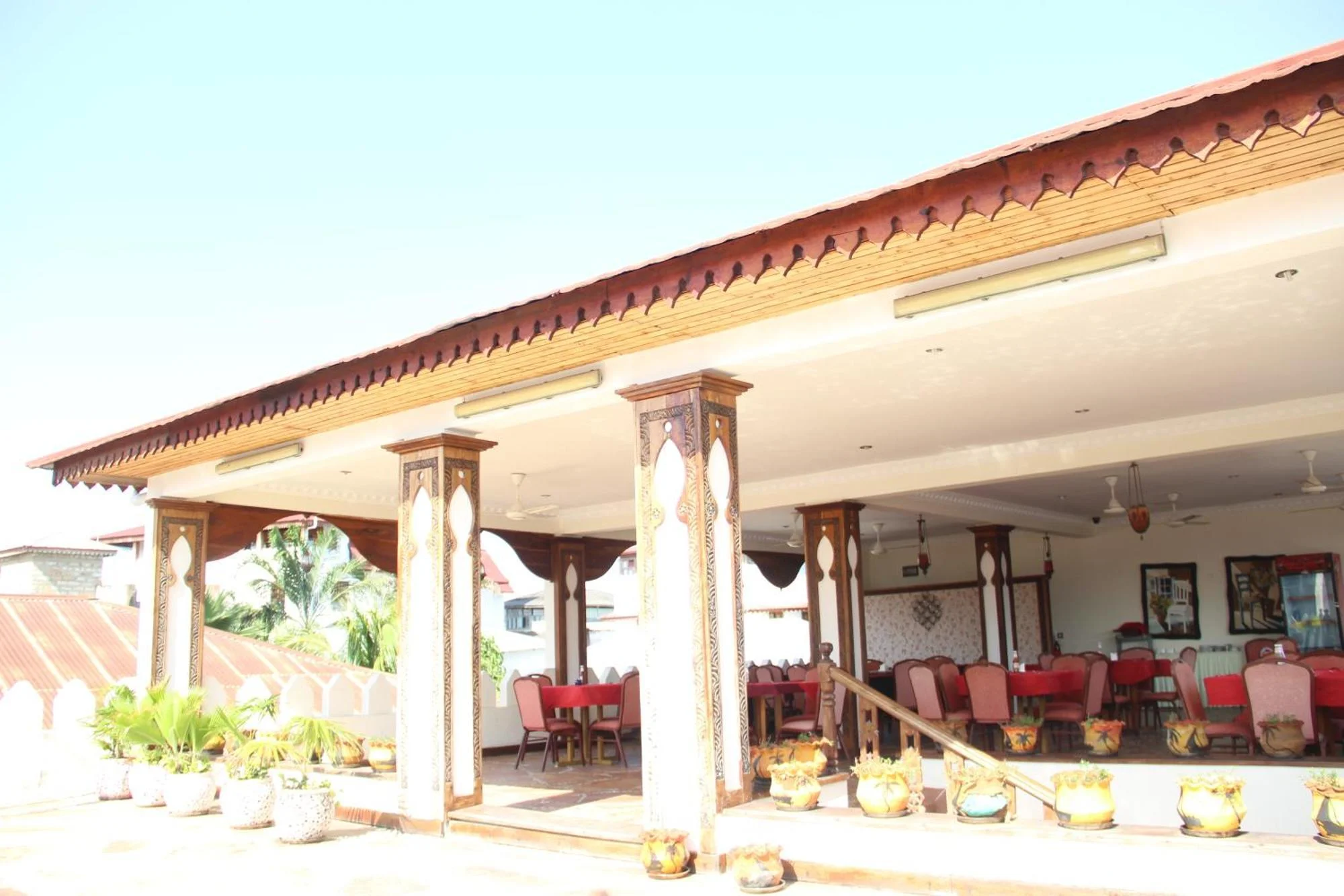 ALL SEASONS HOTEL - Image 15