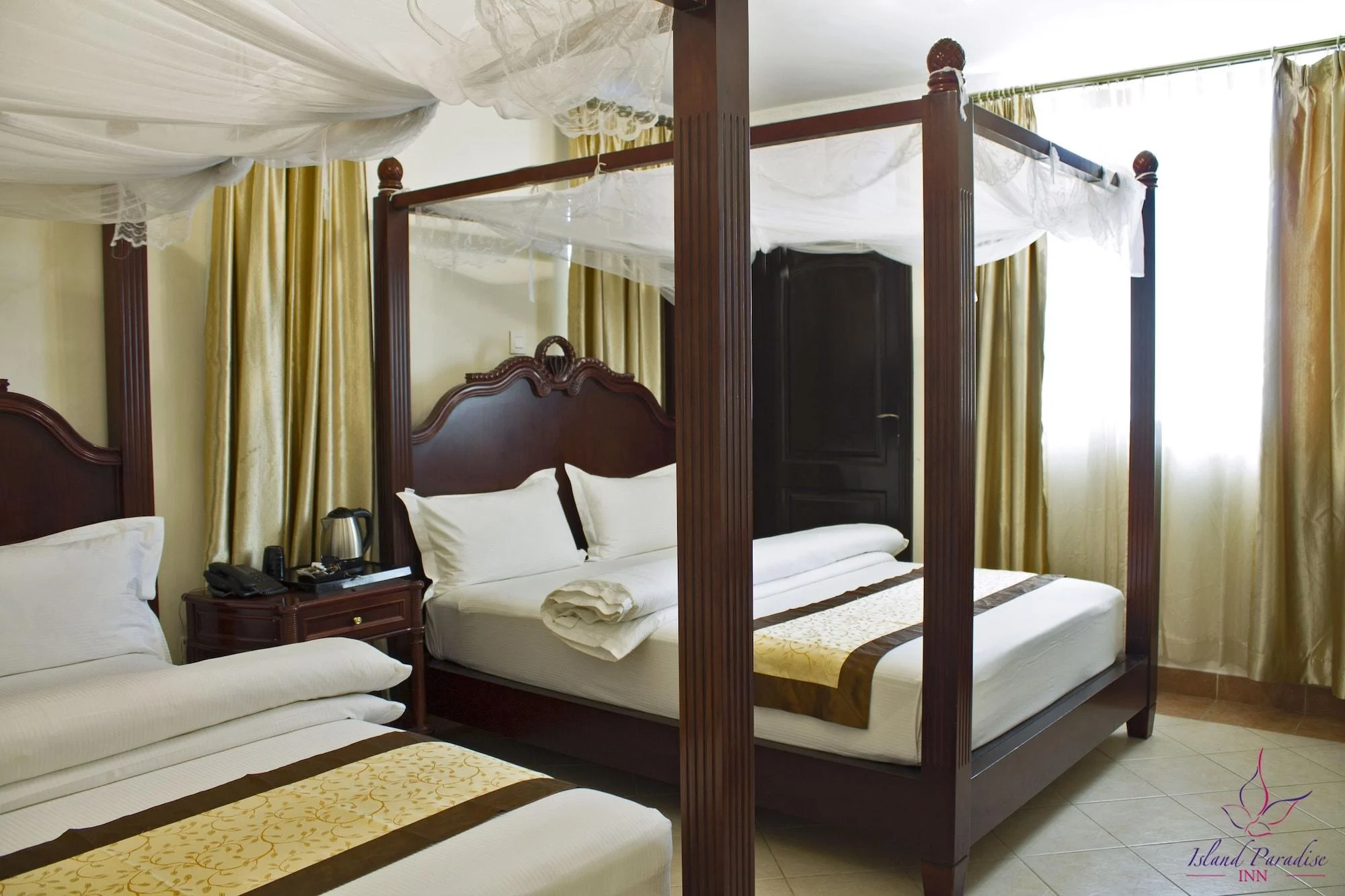 ALL SEASONS HOTEL - Image 16