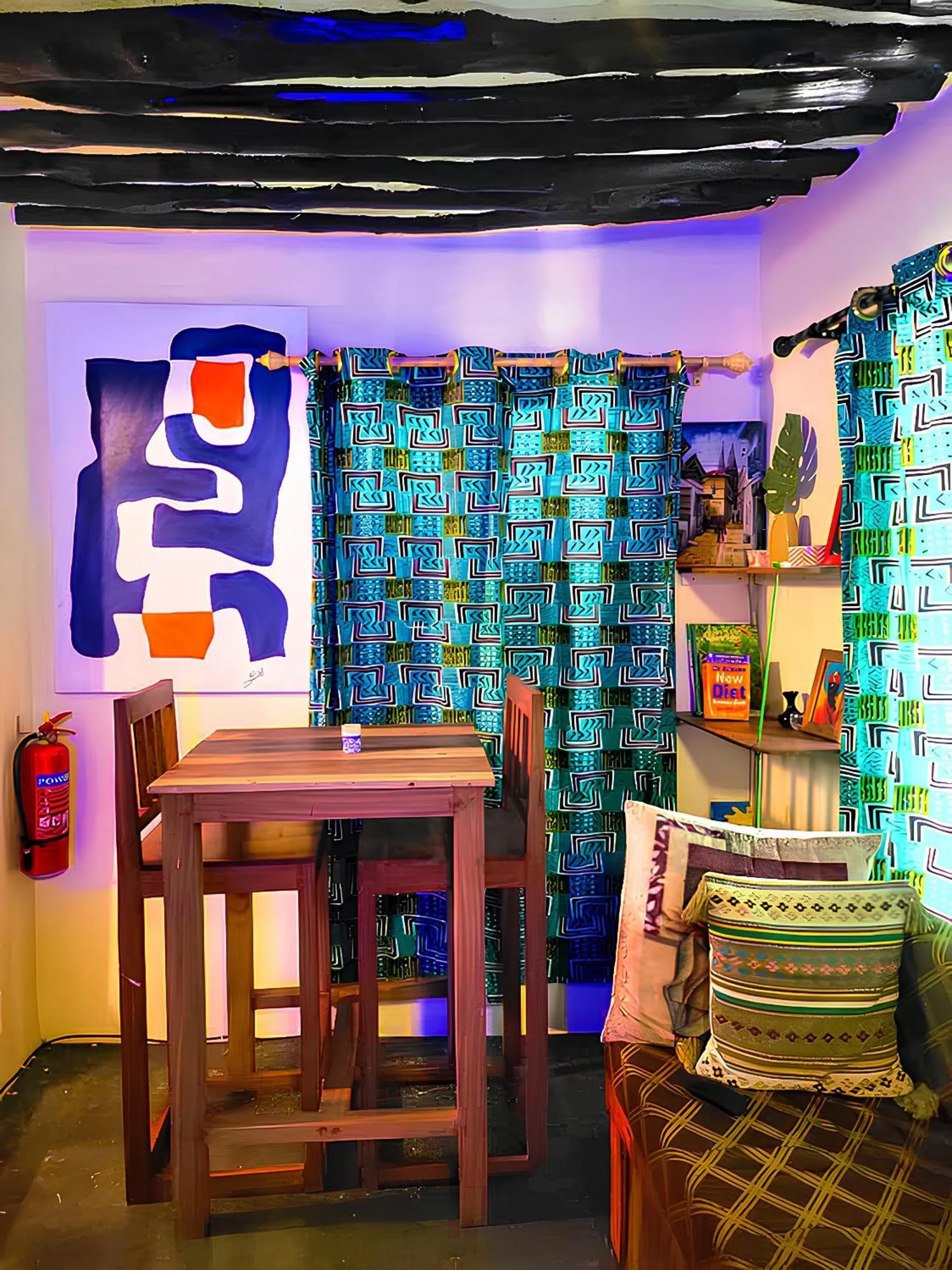 ALL SEASONS HOTEL - Image 18