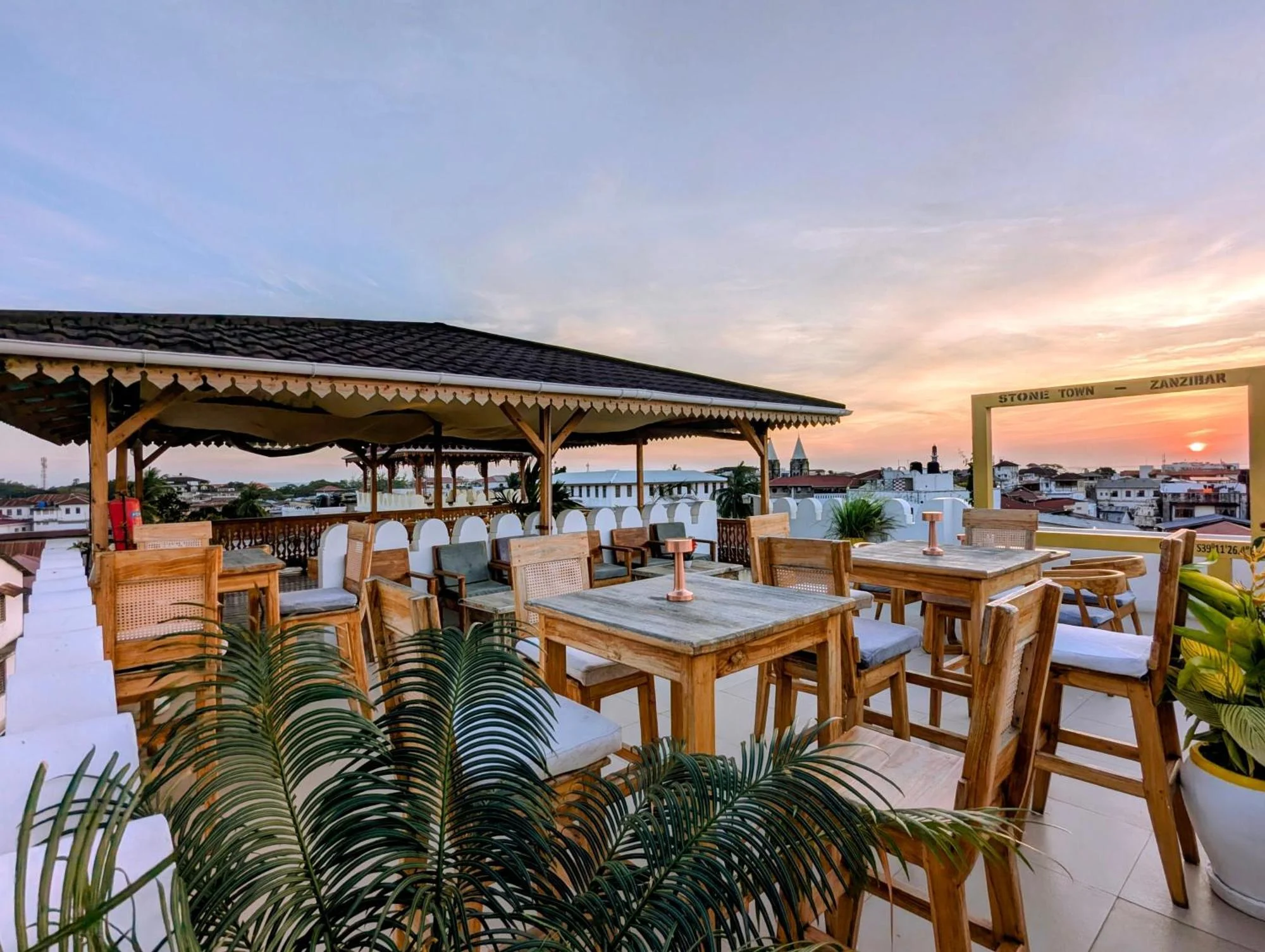 ALL SEASONS HOTEL - Image 19