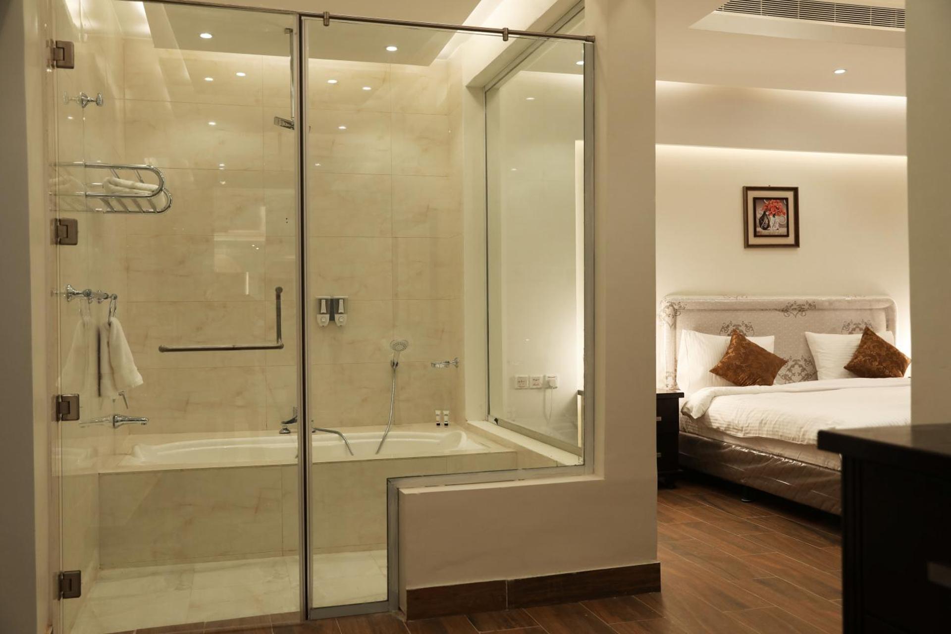 Experience the Luxury of Amaaria Aqua Park in Saudi Arabia - Image 15