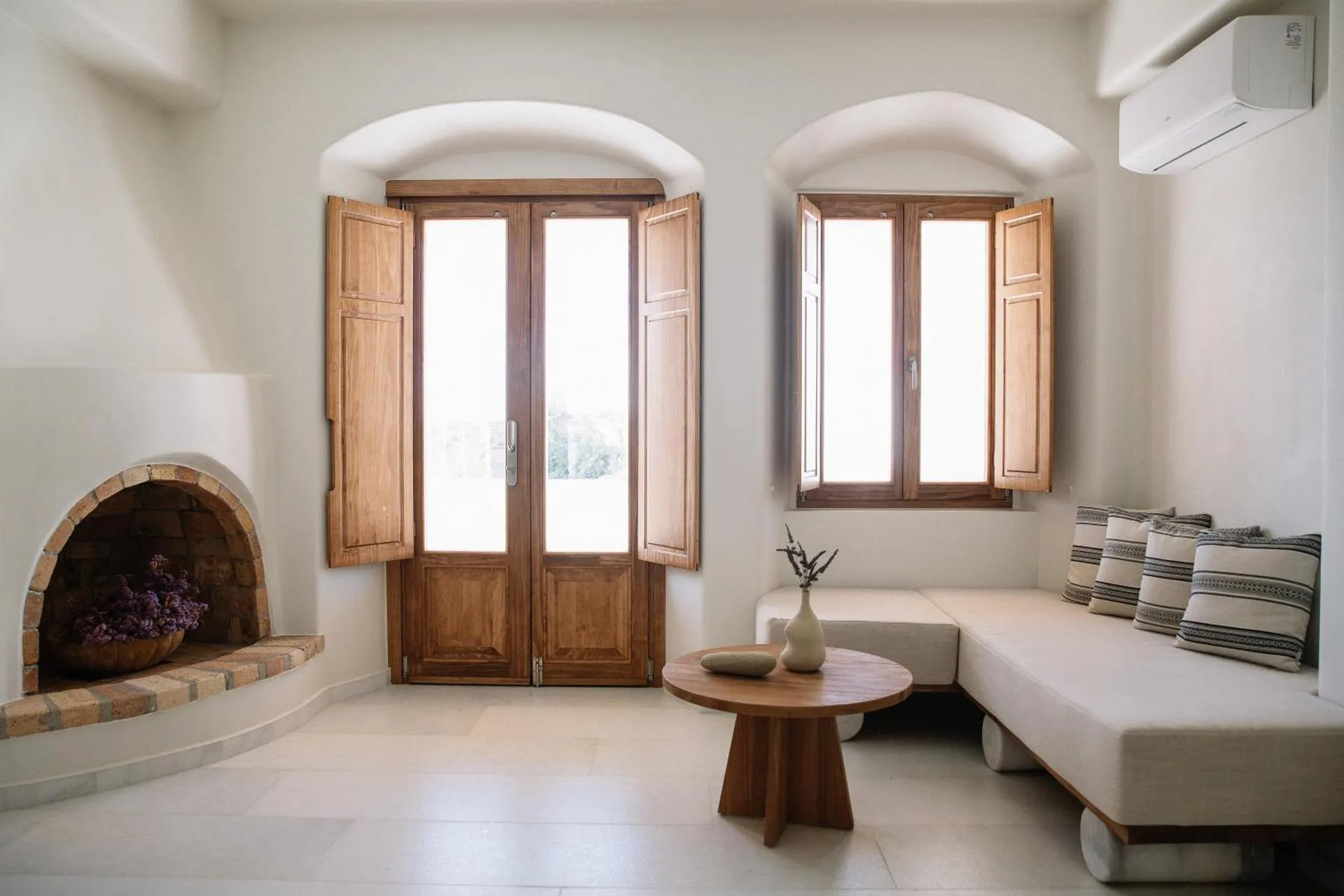 Ammothines Cycladic Suites - Image 10