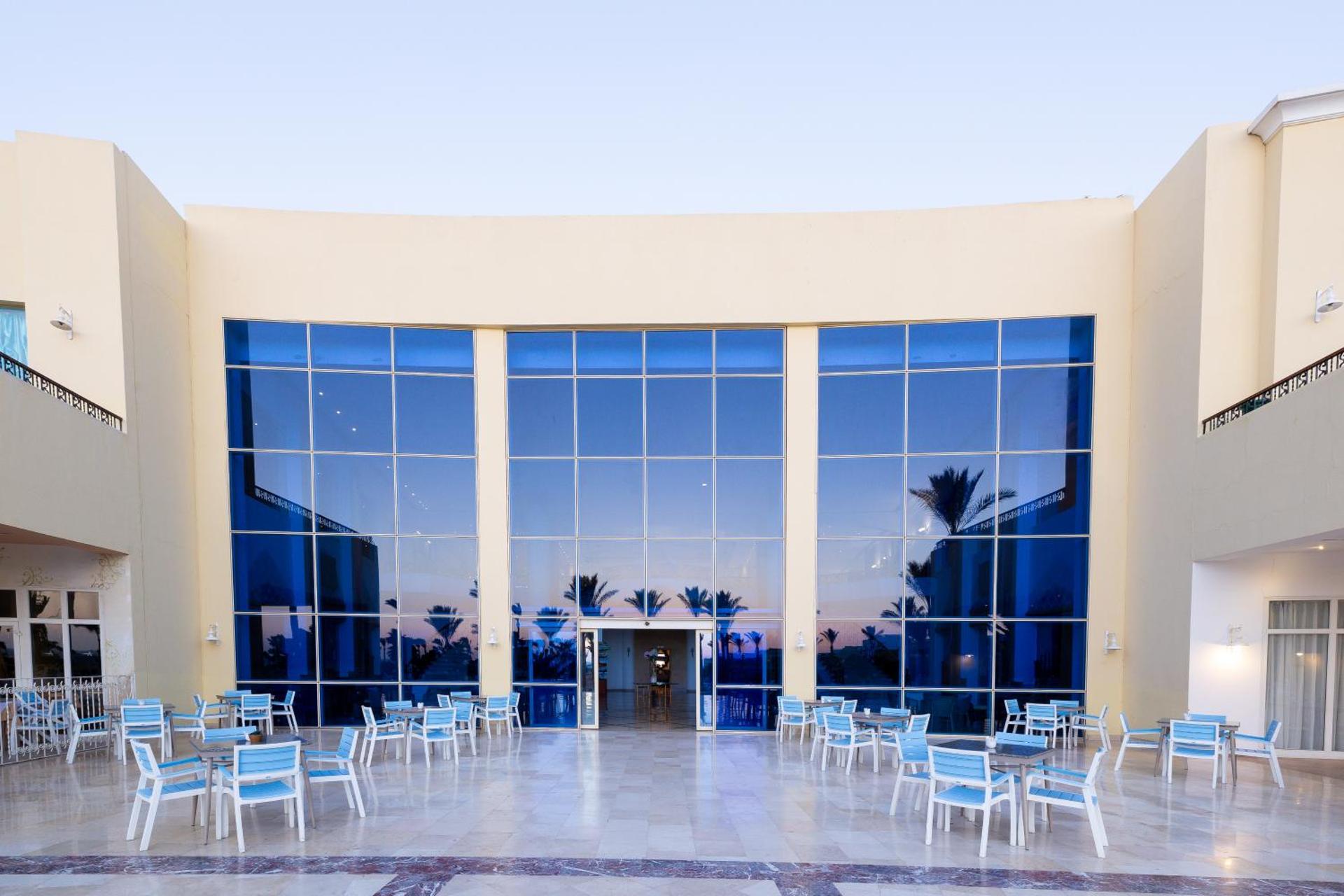 Amwaj Oyoun Resort & Casino - Image 7