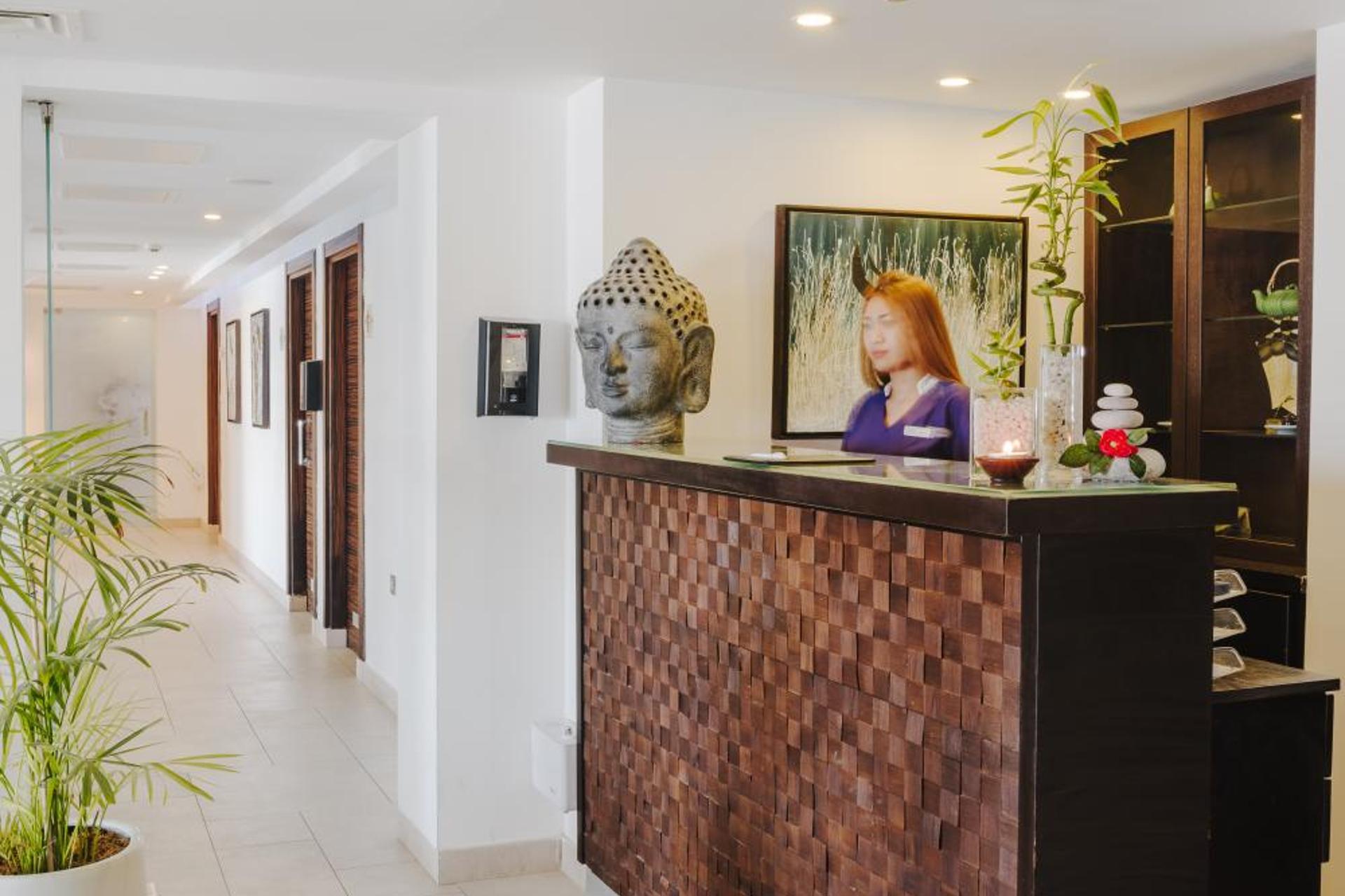 Arkin Palm Beach Hotel - Image 8