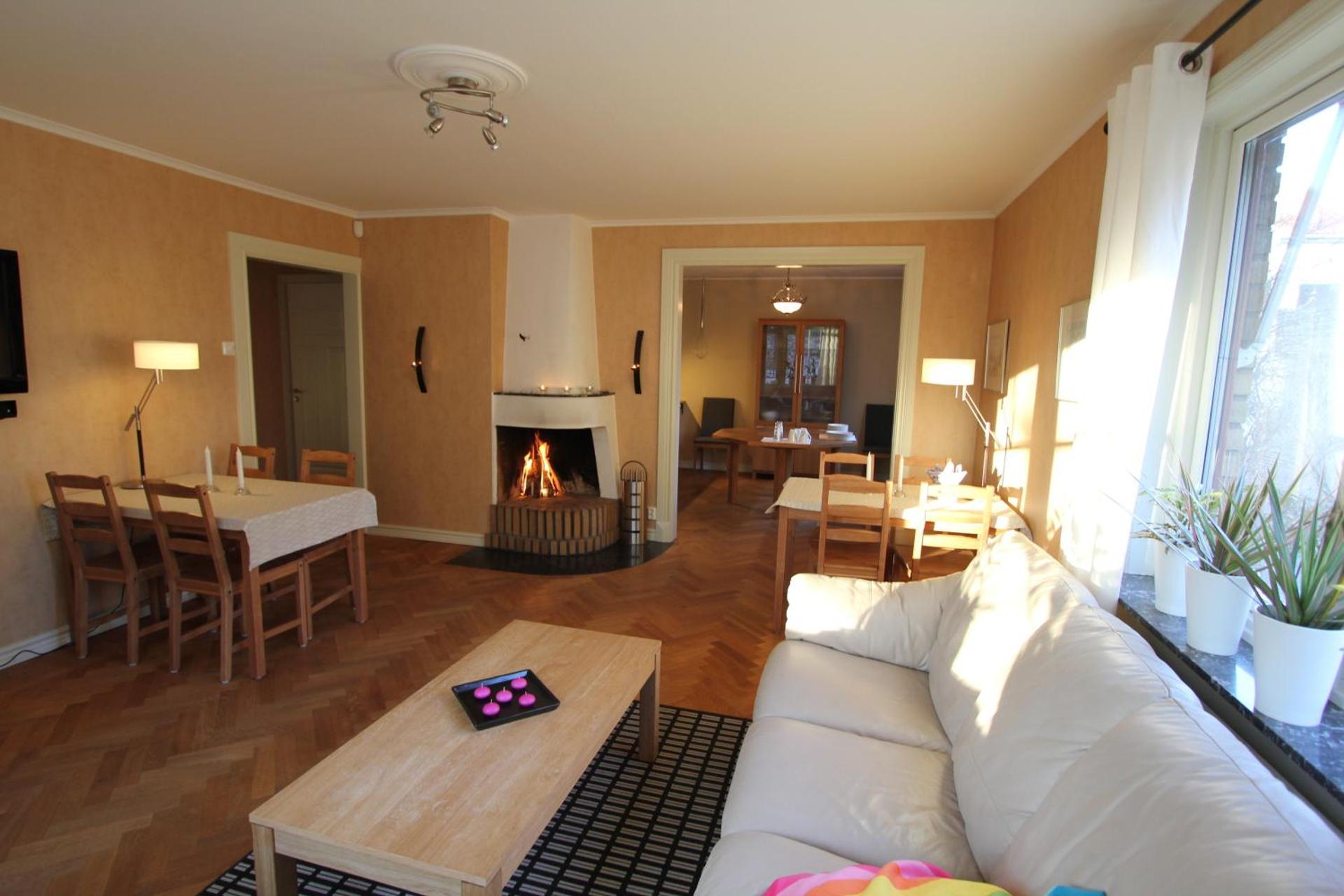 At Home Bed & Breakfast - Image 18