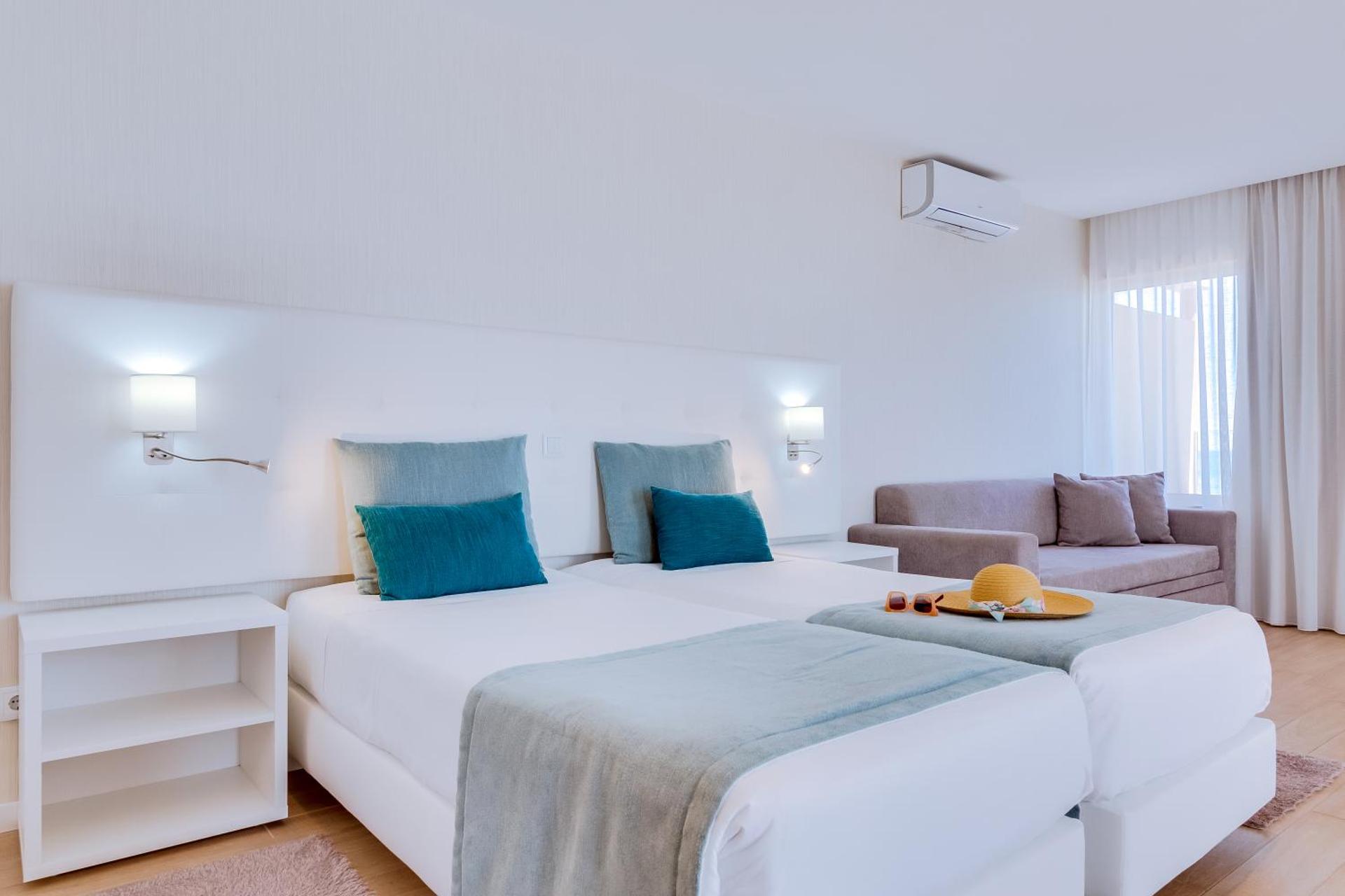 Discover the Allure of Auramar Beach Resort - Image 2