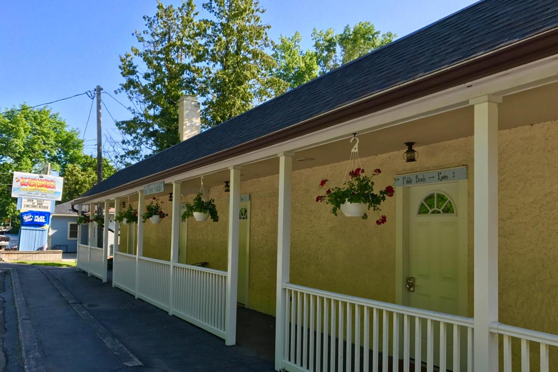 Beachcomber Inn - Image 1