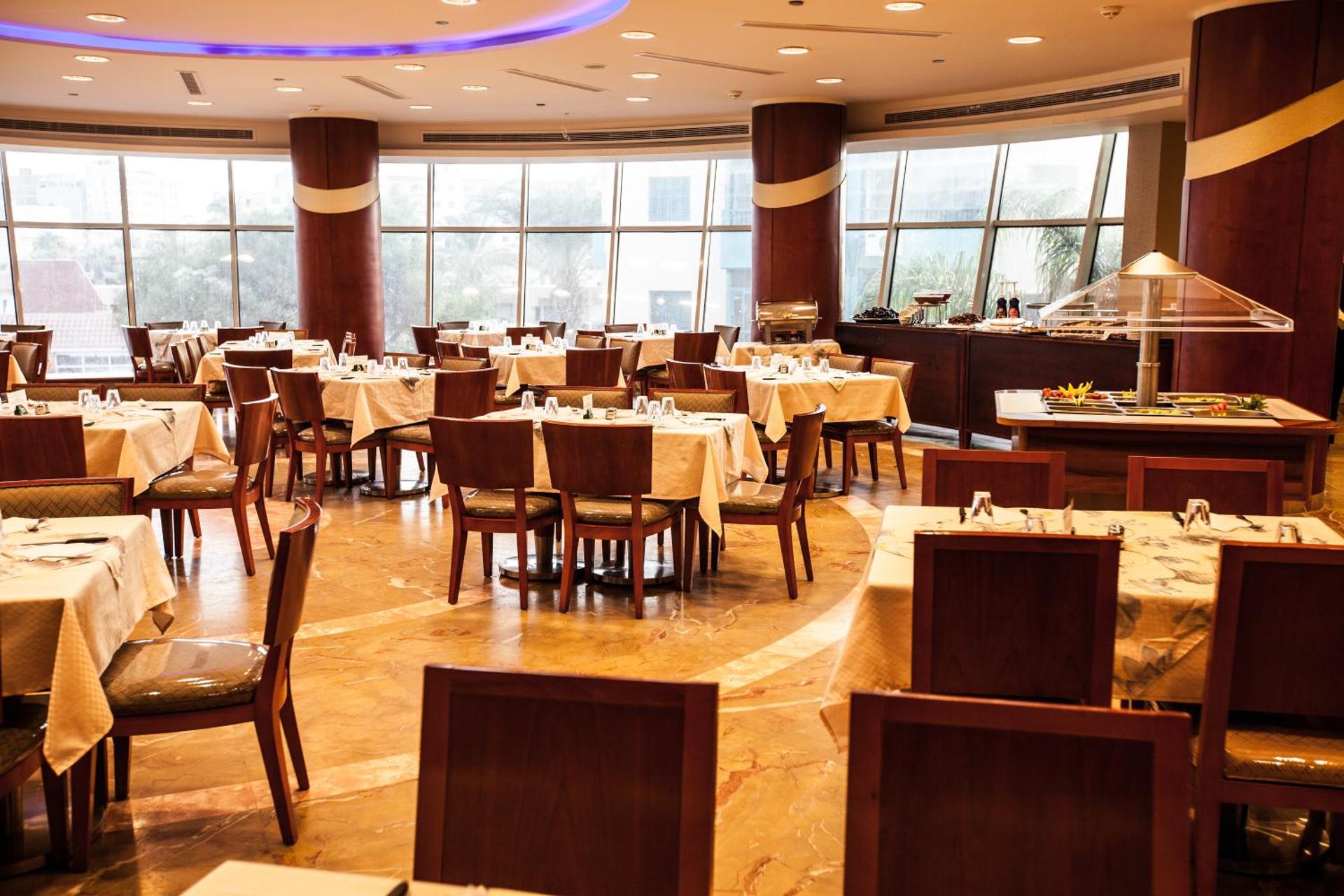 Beau Site Belle Vue Hotel - Image 17