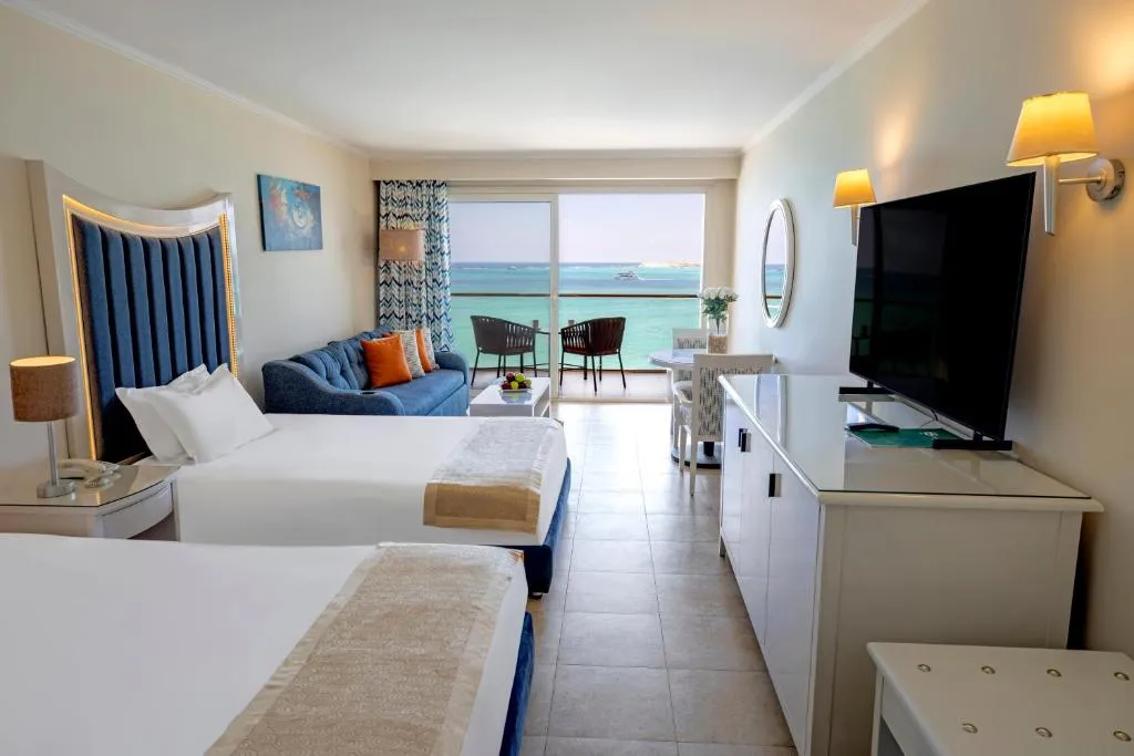 Double or Twin Room with Sea View