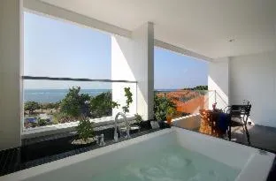 Premium Suite with Ocean View