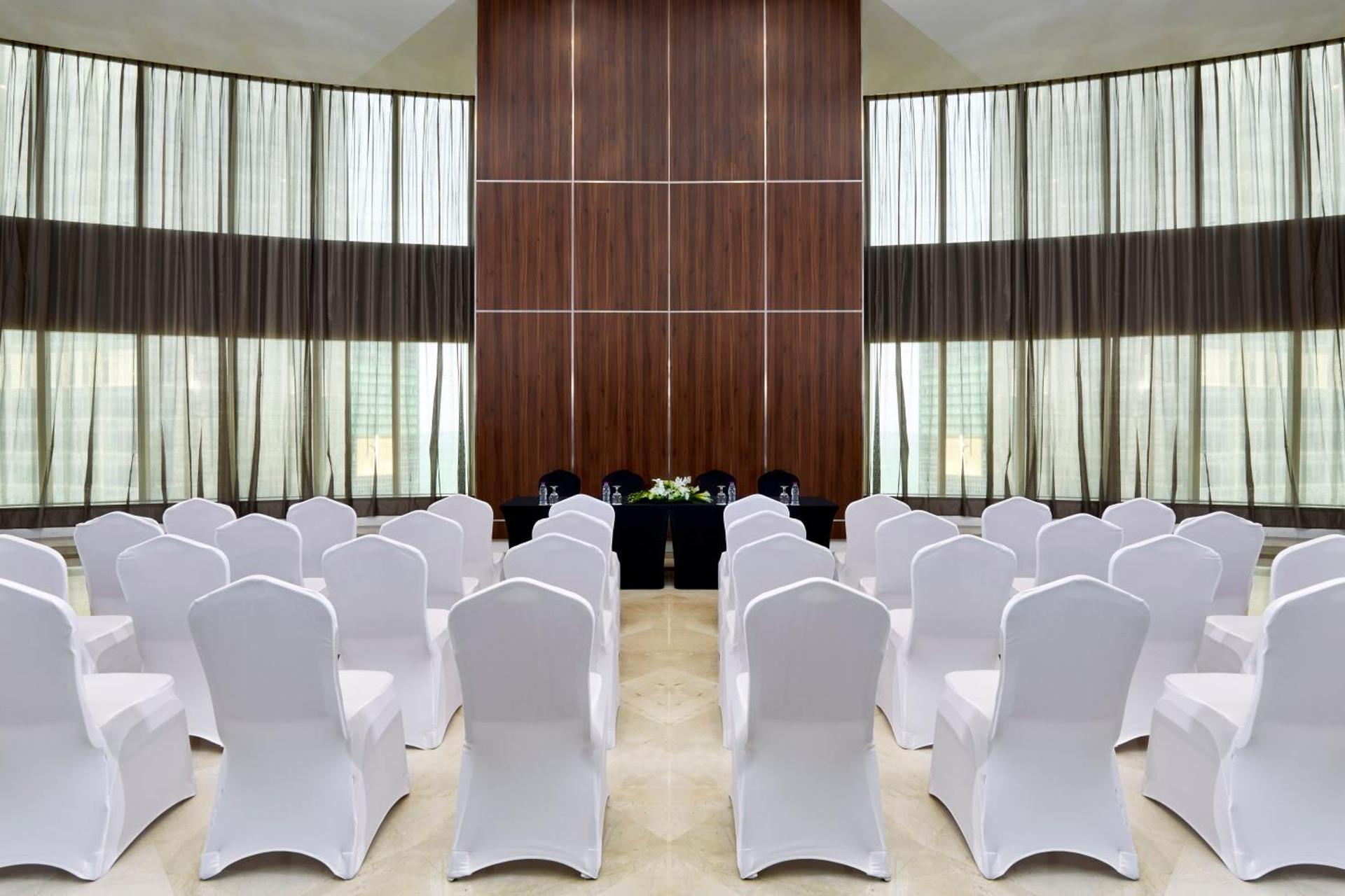 Best Plaza West Bay Hotel - Image 8