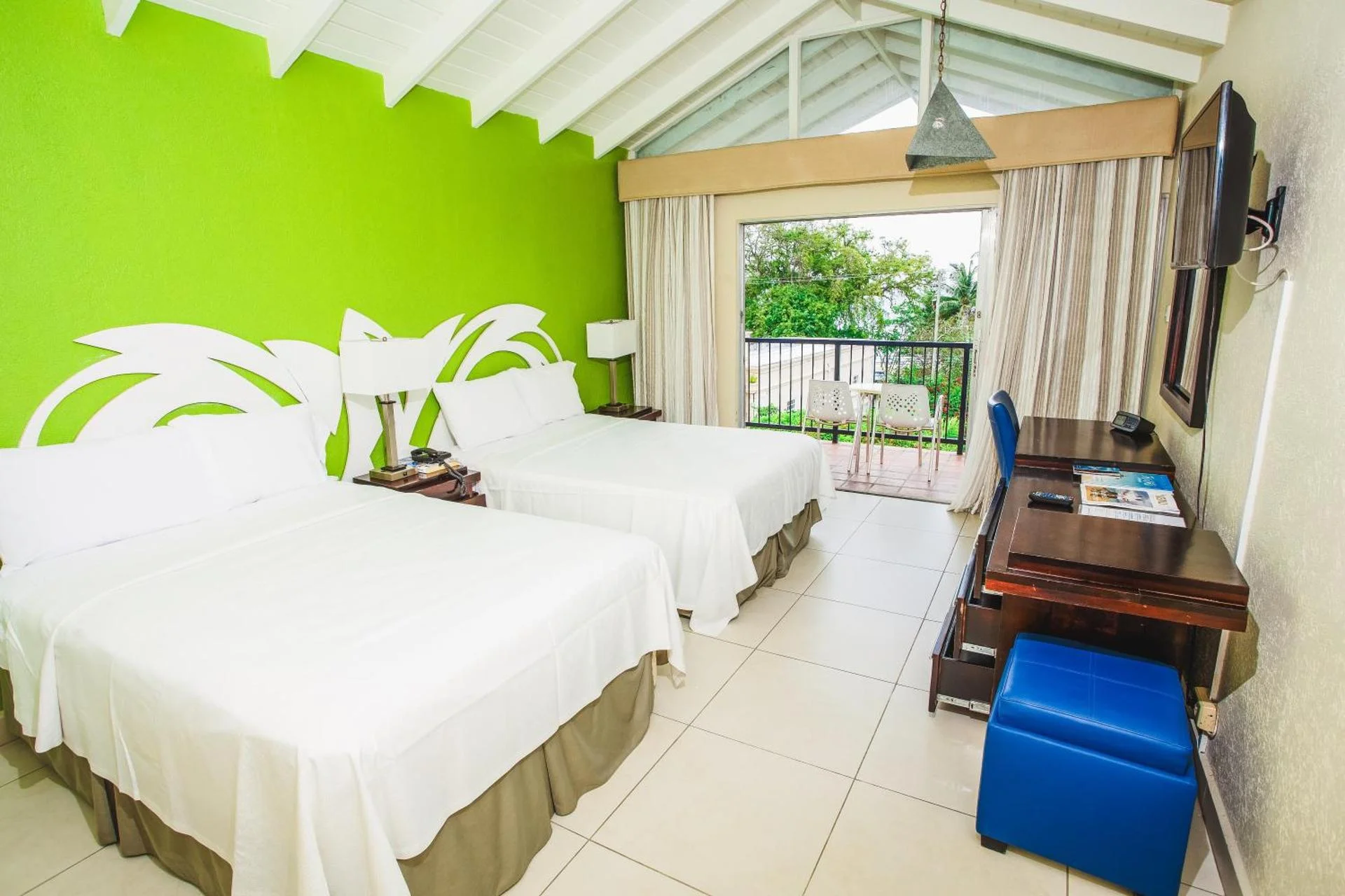 Blue Horizon Hotel - Image 2
