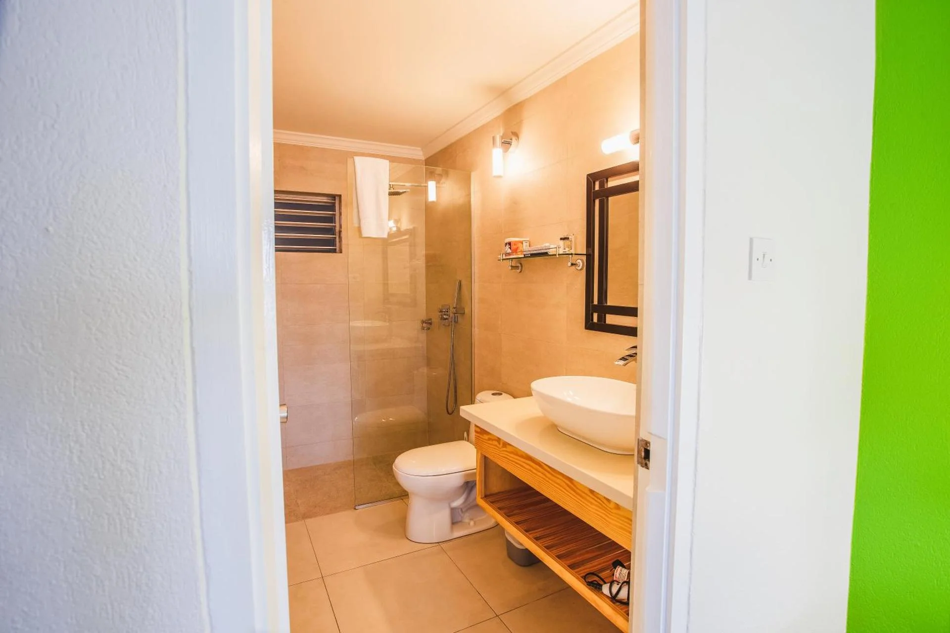 Blue Horizon Hotel - Image 3