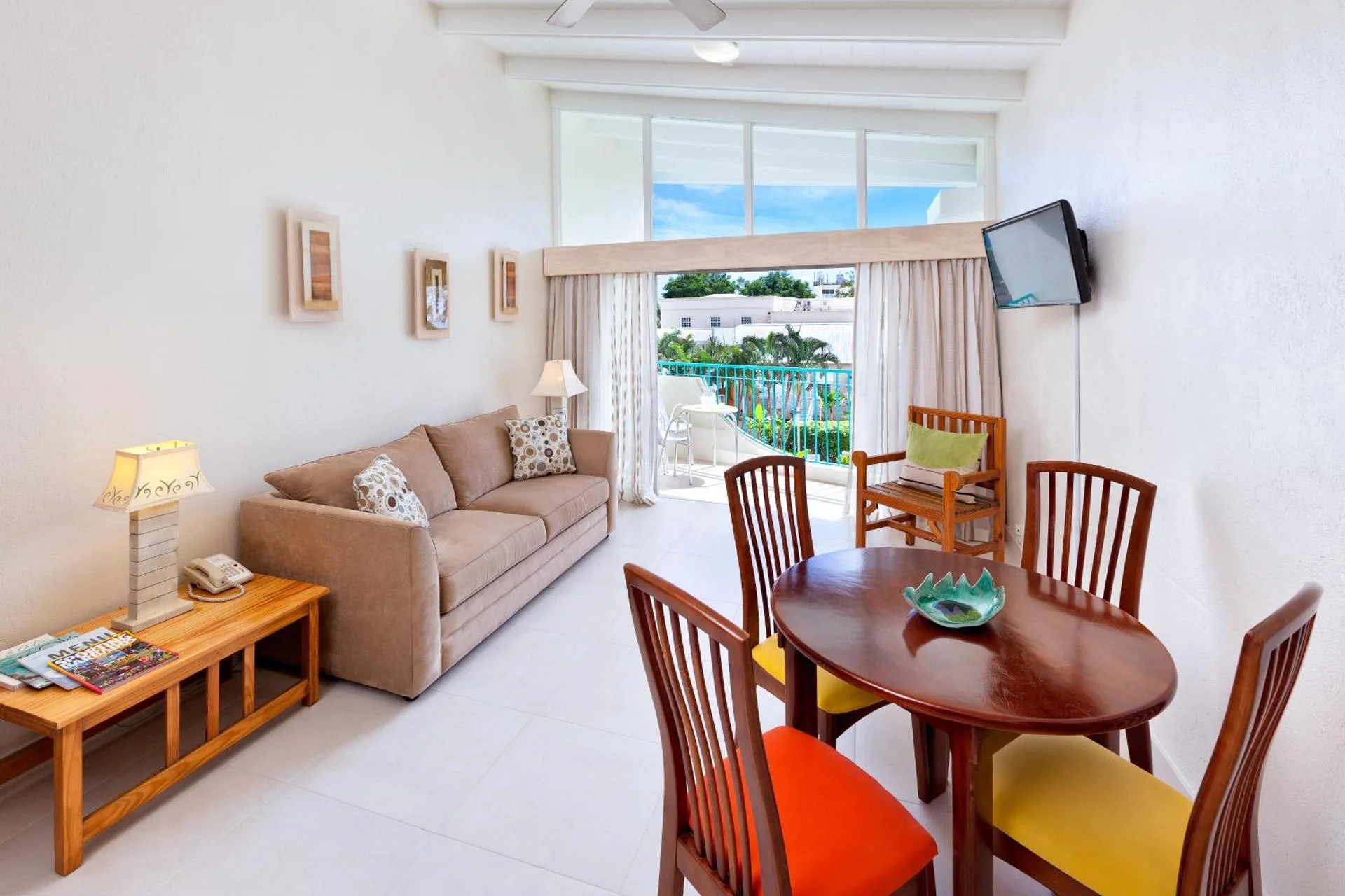 Blue Horizon Hotel - Image 6