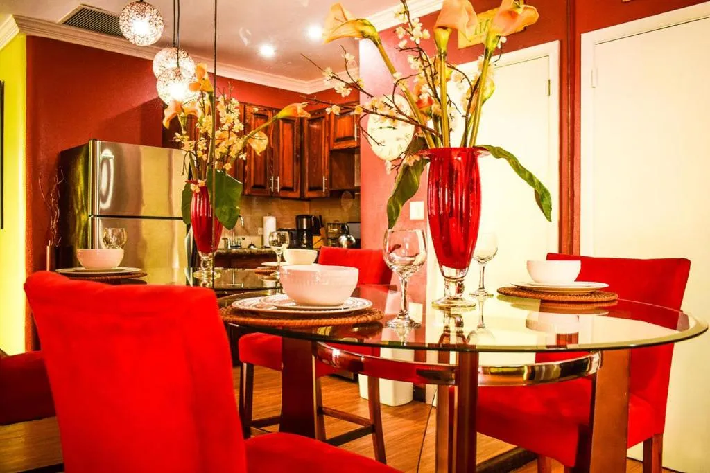 Brownstone Guesthouses Seabeach - Image 12