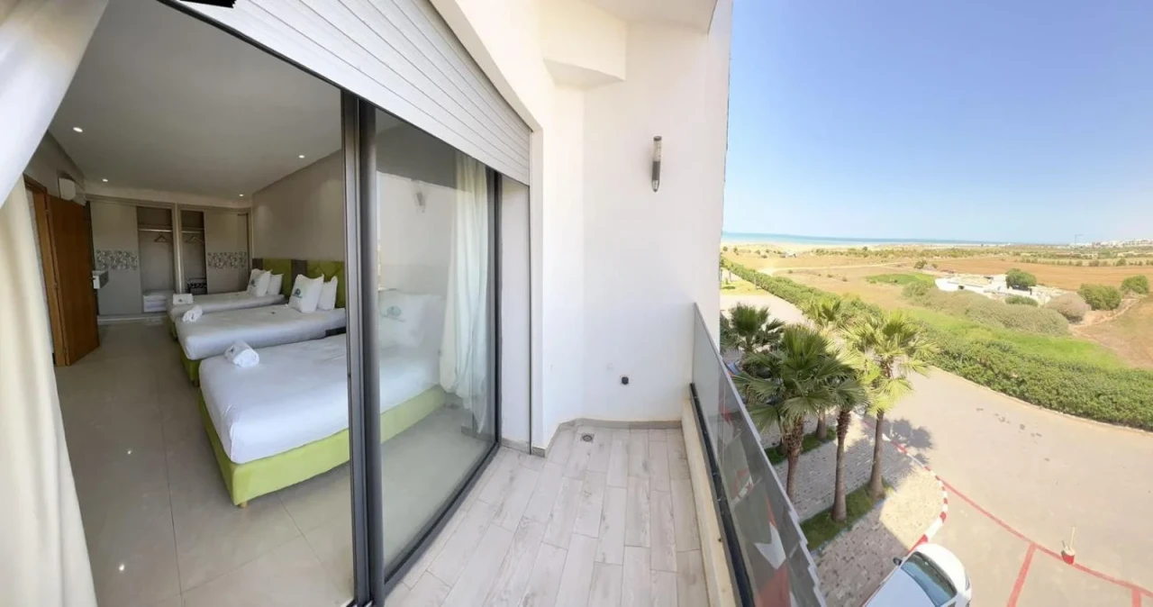 Casa Beach Hotel - Image 15