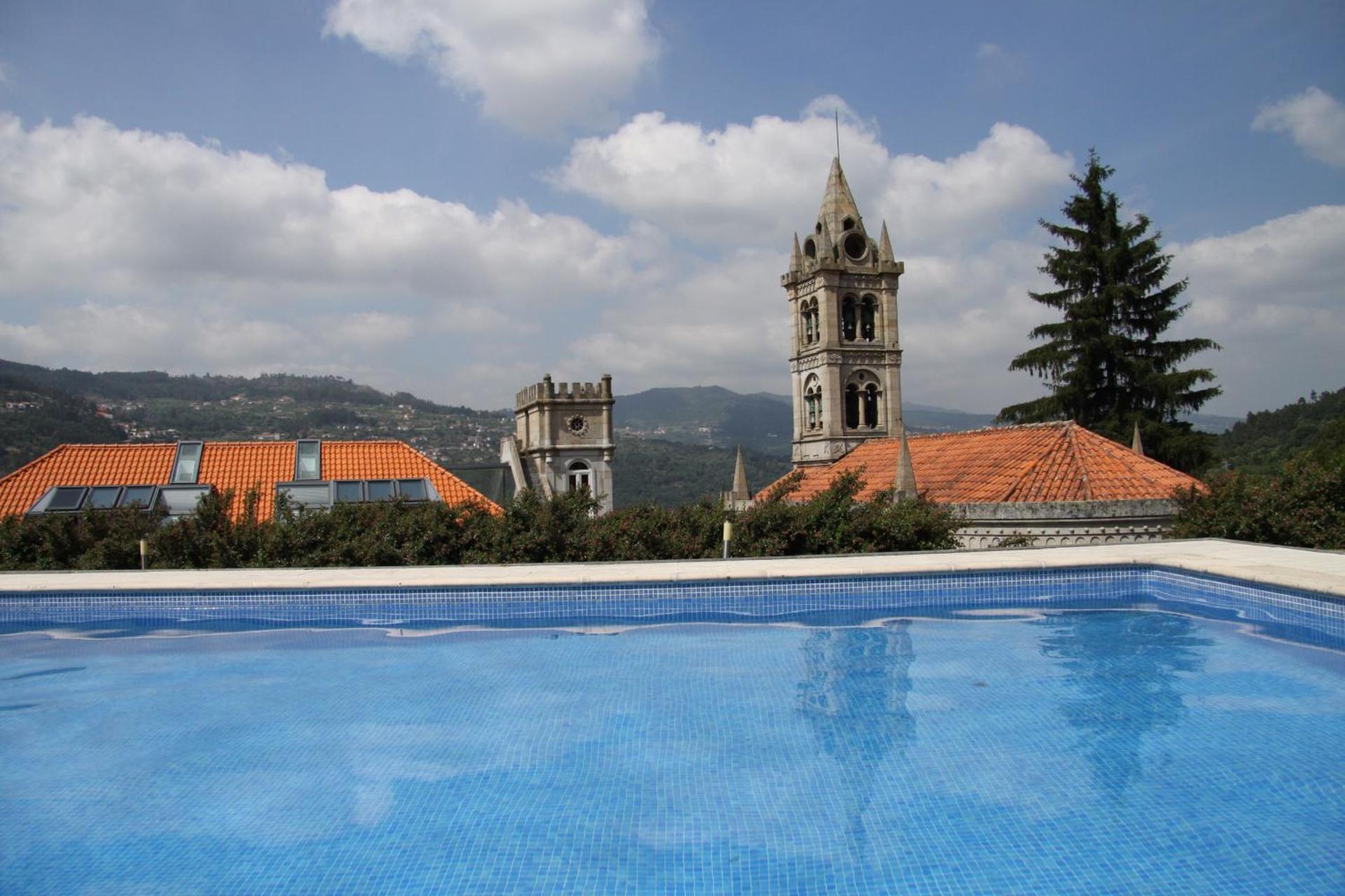 Descubra a Casa da Quinta da Calçada: Um Refúgio de Conforto e Elegância - Imagem 27