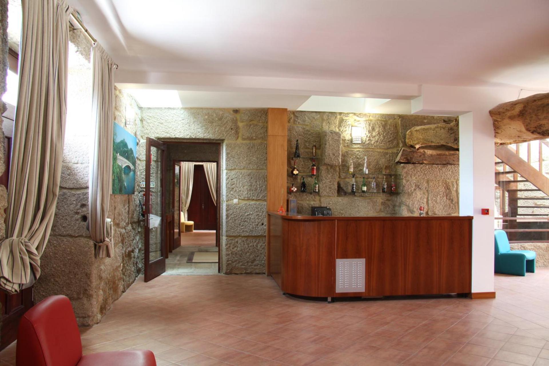 Descubra a Casa da Quinta da Calçada: Um Refúgio de Conforto e Elegância - Imagem 36