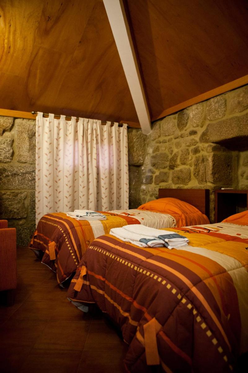 Descubra a Casa da Quinta da Calçada: Um Refúgio de Conforto e Elegância - Imagem 10