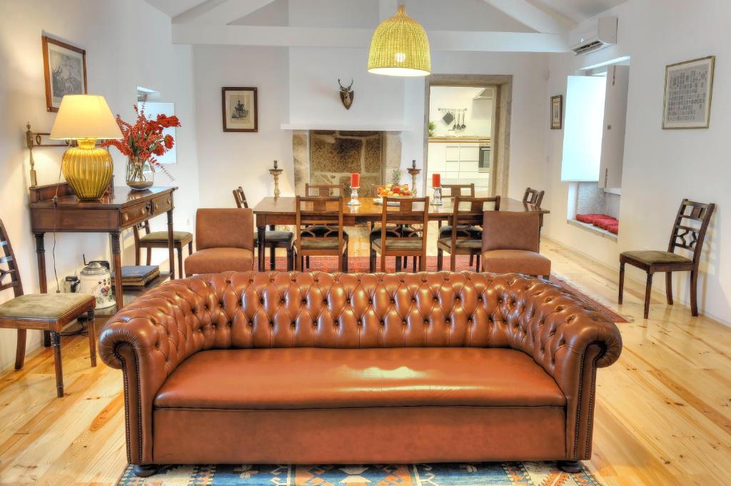 Descubra a Casa das Laranjas: Seu Refúgio em Conexão com a Natureza