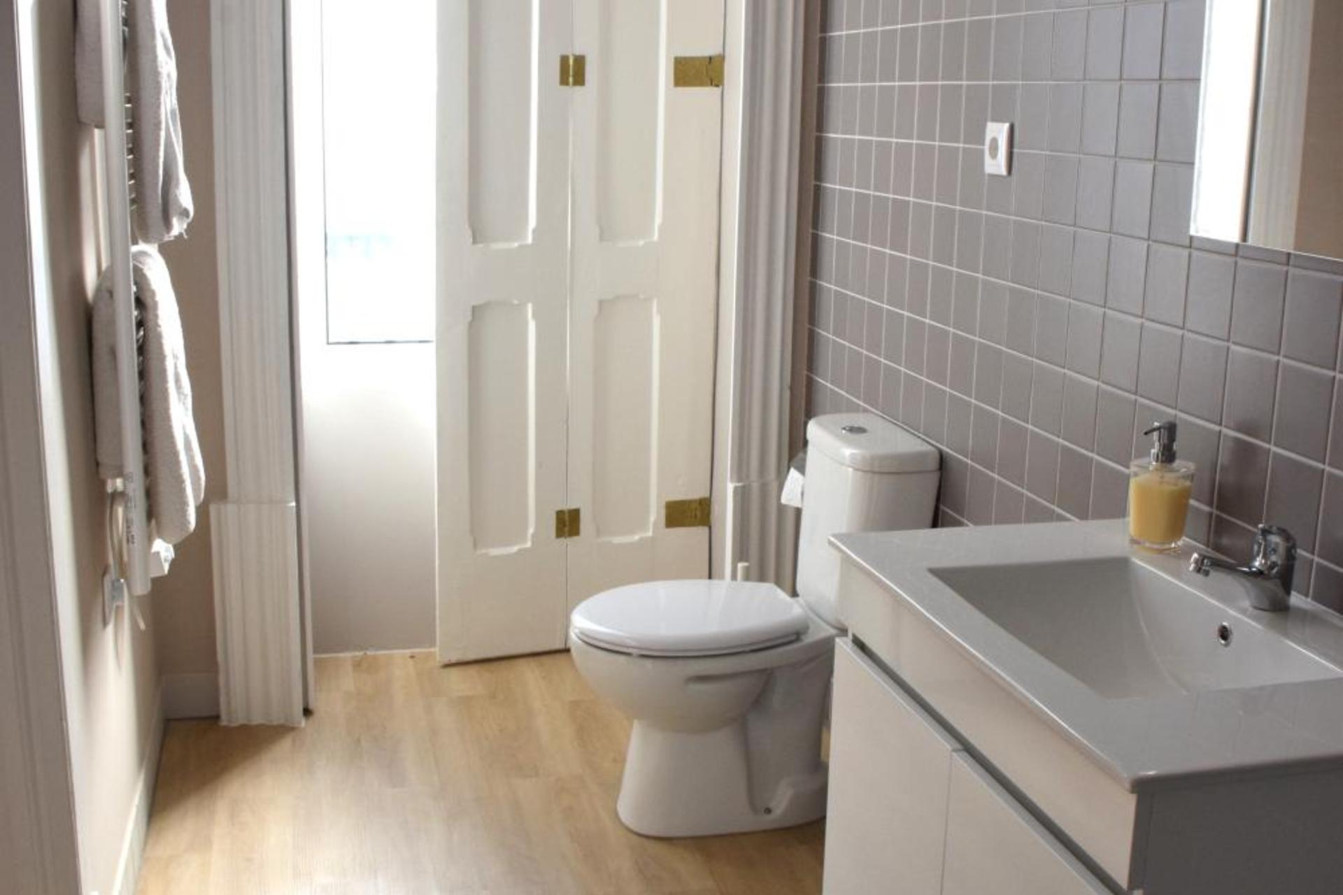 Descubra a Casa de Carrapatelo: Um Refúgio de Conforto e Confiança - Imagem 31