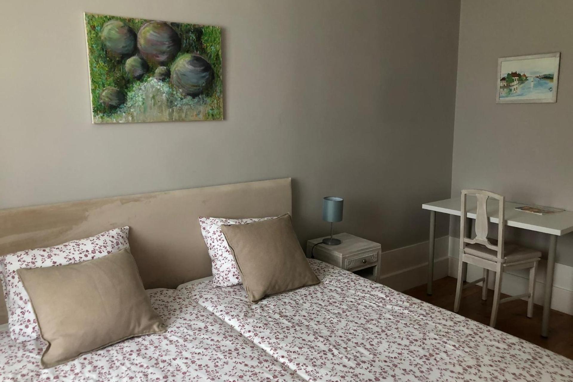 Descubra a Casa de Carrapatelo: Um Refúgio de Conforto e Confiança - Imagem 34