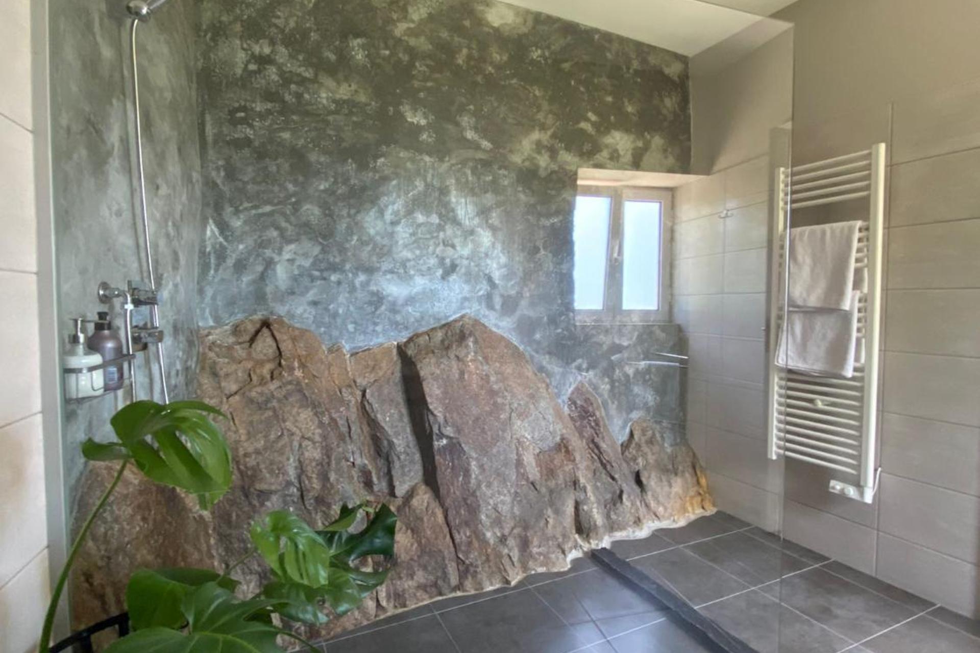 Descubra a Casa de Carrapatelo: Um Refúgio de Conforto e Confiança - Imagem 45