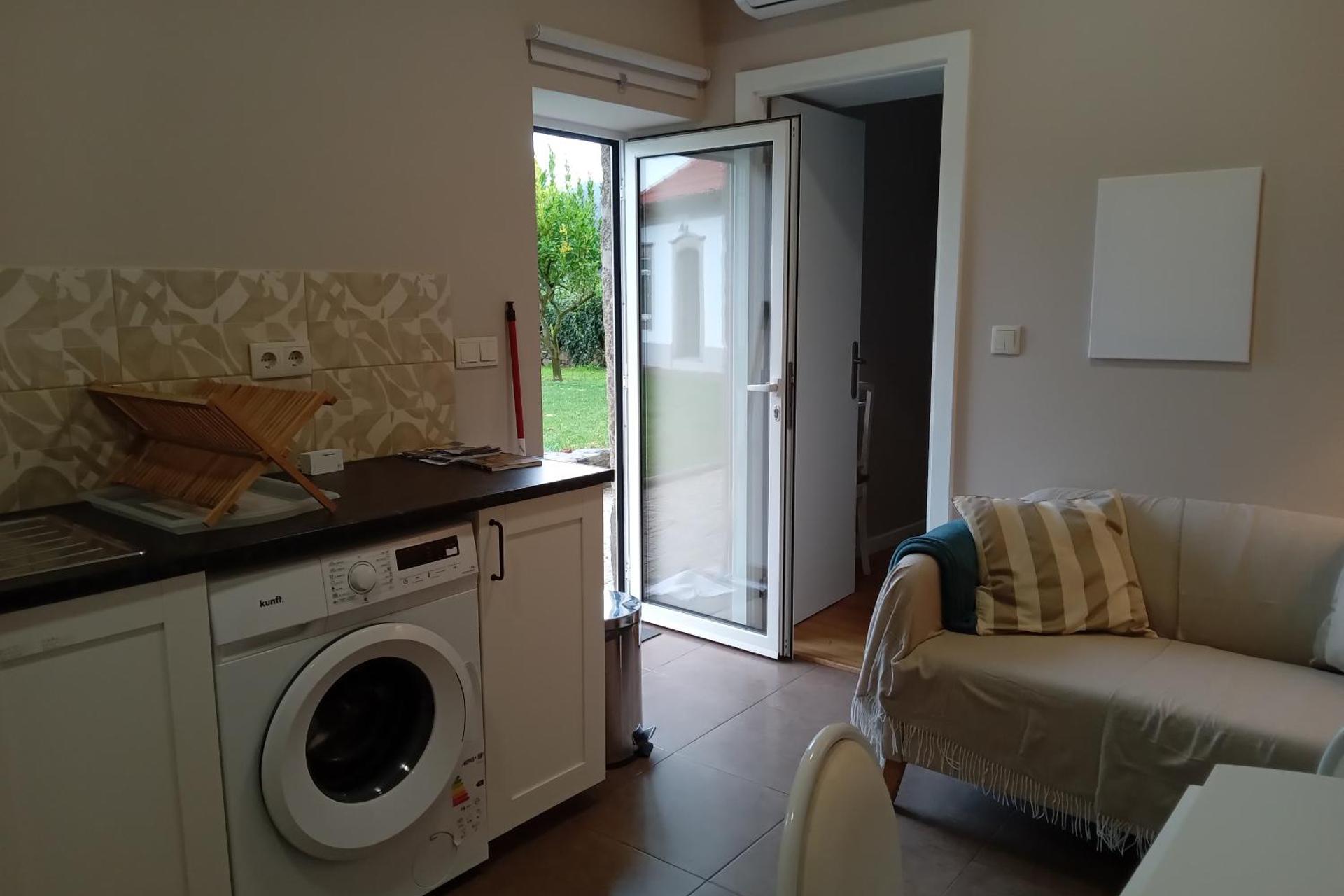 Descubra a Casa de Carrapatelo: Um Refúgio de Conforto e Confiança - Imagem 48