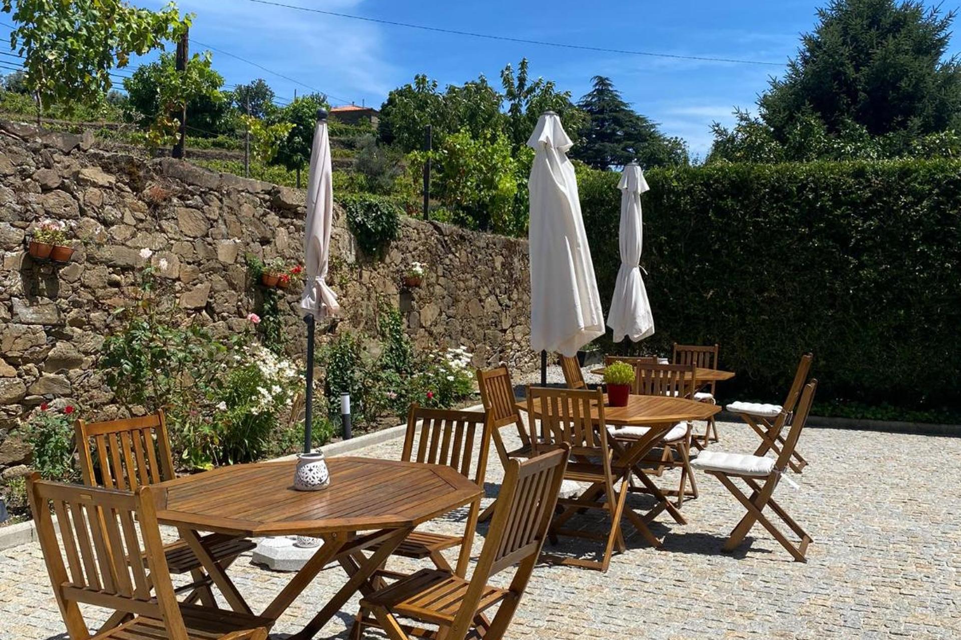 Descubra a Casa de Carrapatelo: Um Refúgio de Conforto e Confiança - Imagem 54