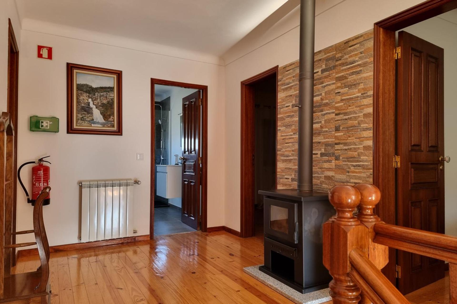 Descubra a Casa do Espadanal: Um Refúgio de Conforto e Tradição - Imagem 20