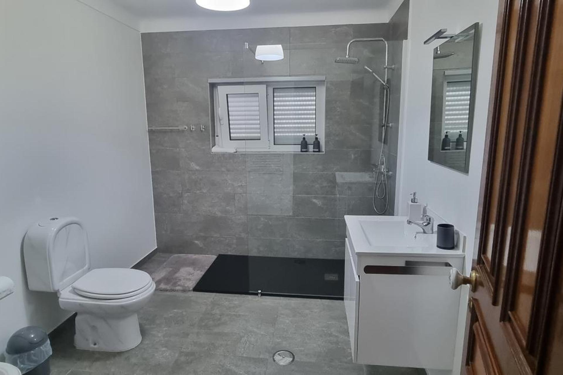 Descubra a Casa do Espadanal: Um Refúgio de Conforto e Tradição - Imagem 59