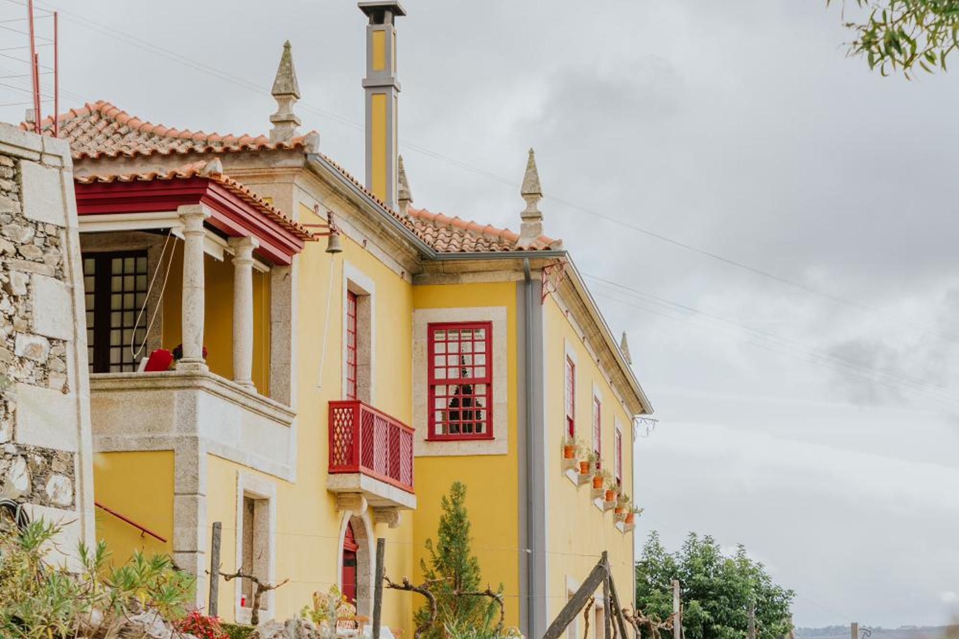 Descubra a Casa do Salgueiral: Sua Experiência de Hospitalidade Inigualável - Imagem 21