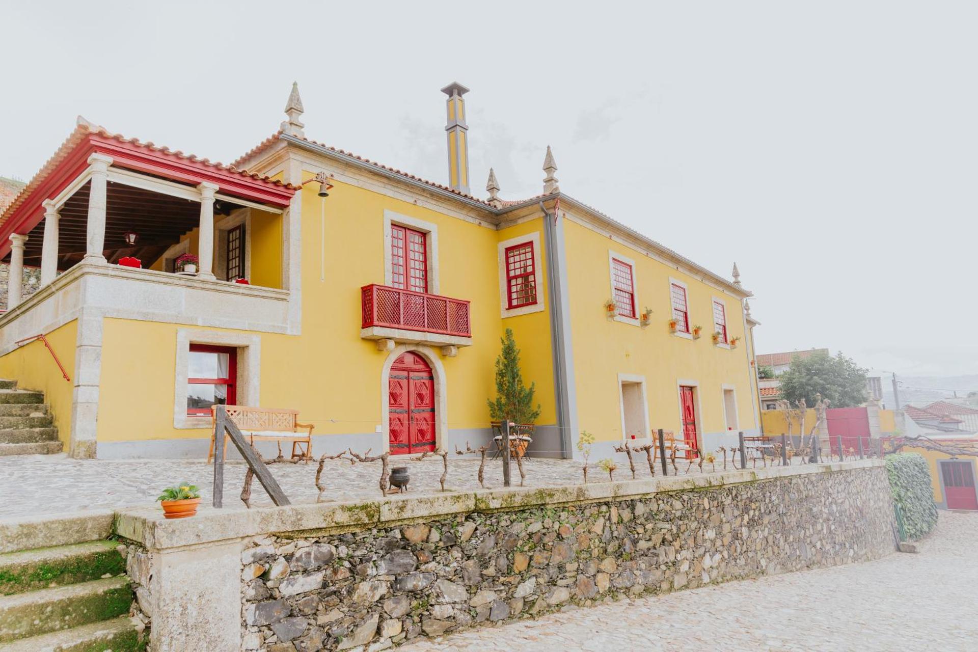 Descubra a Casa do Salgueiral: Sua Experiência de Hospitalidade Inigualável - Imagem 50