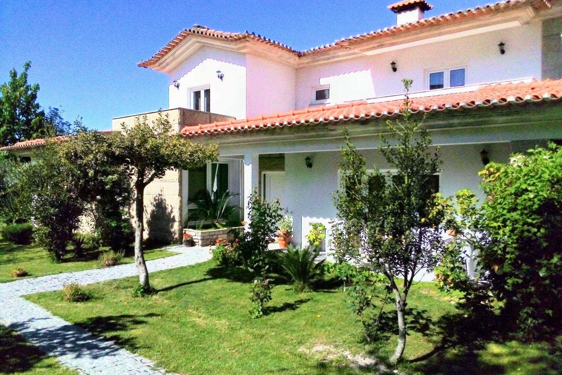 Descubra a Casa Vale do Rio Ovil: Uma Experiência Incomparável em Hospitalidade - Imagem 94