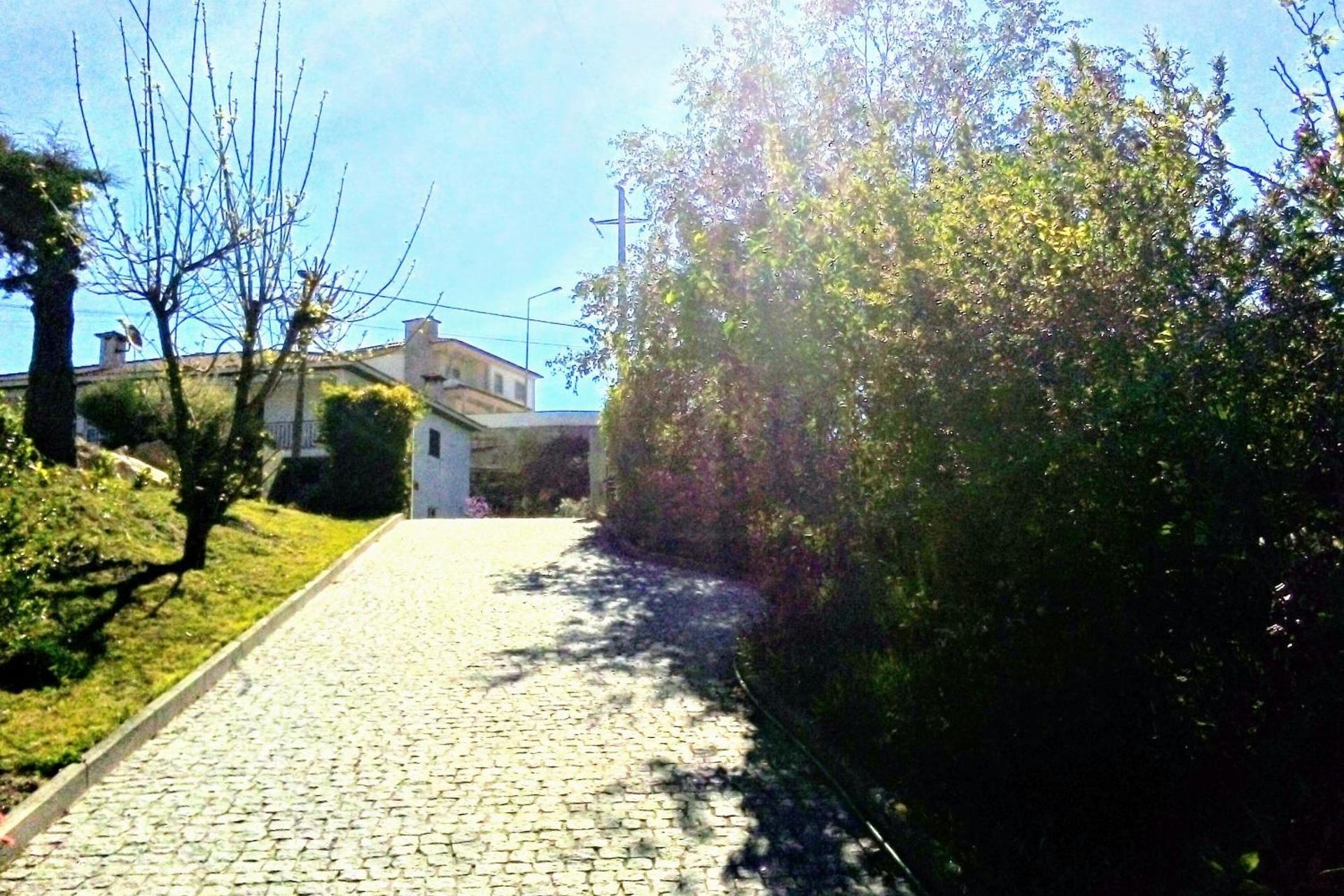 Descubra a Casa Vale do Rio Ovil: Uma Experiência Incomparável em Hospitalidade - Imagem 97