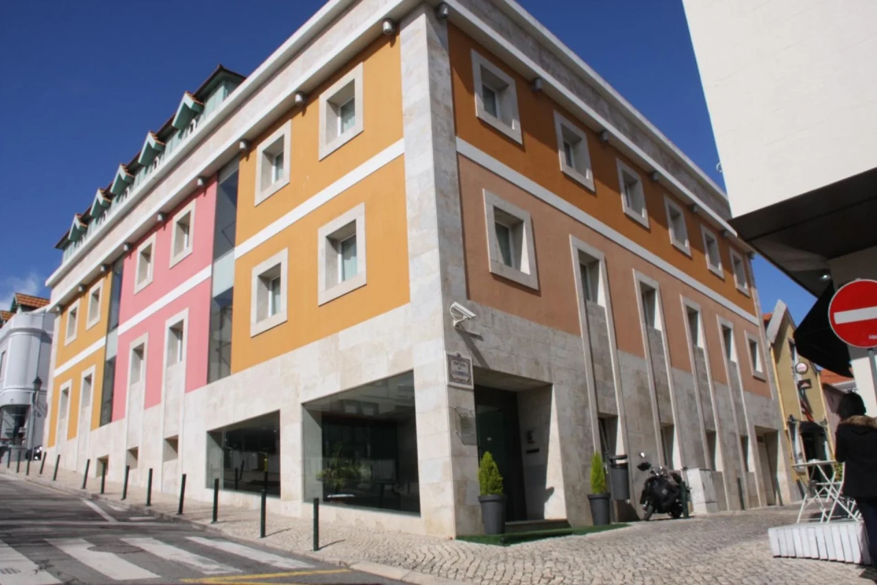 Cascais Hotel - Image 9