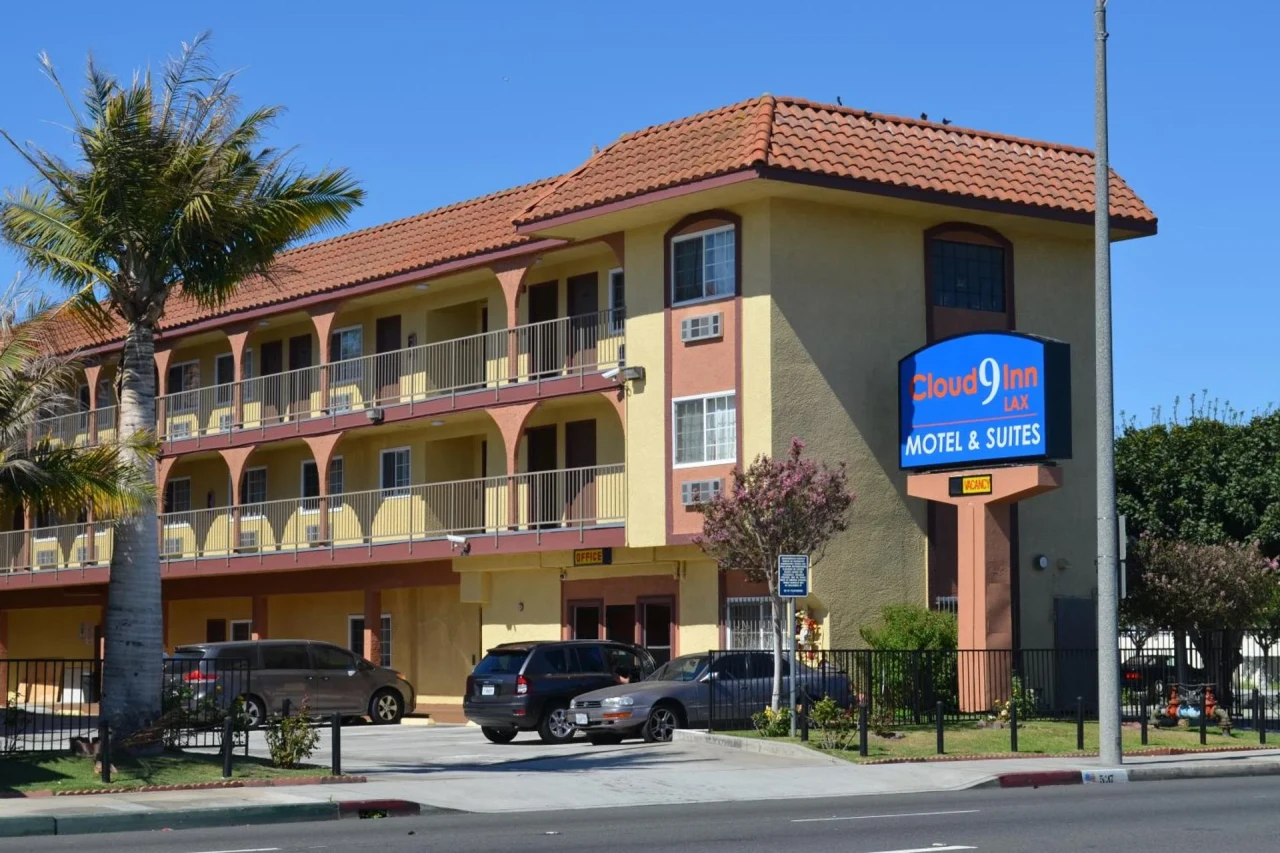Experience Cloud 9 Inn LAX in Inglewood, CA - Image 16