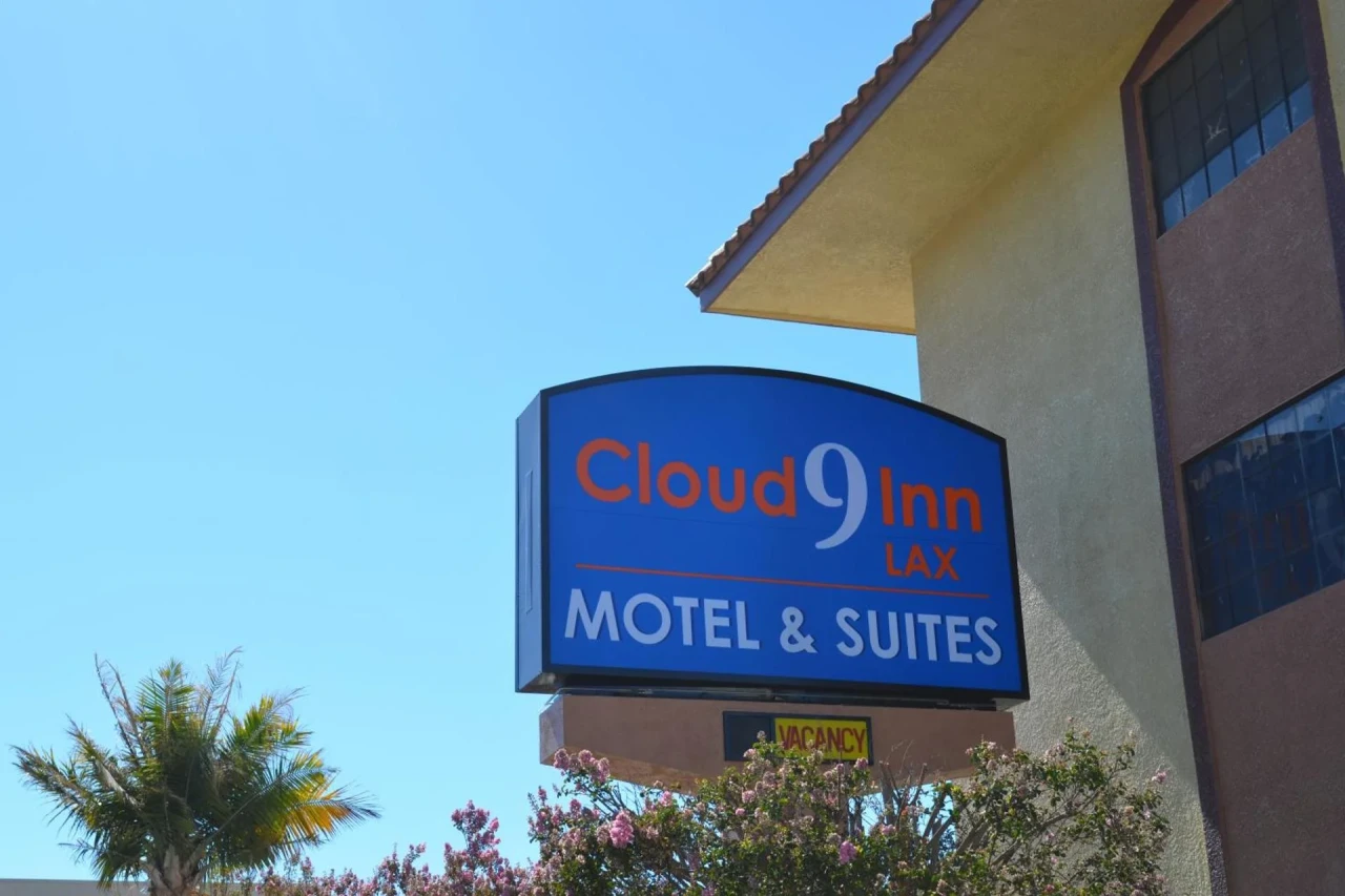 Experience Cloud 9 Inn LAX in Inglewood, CA - Image 17