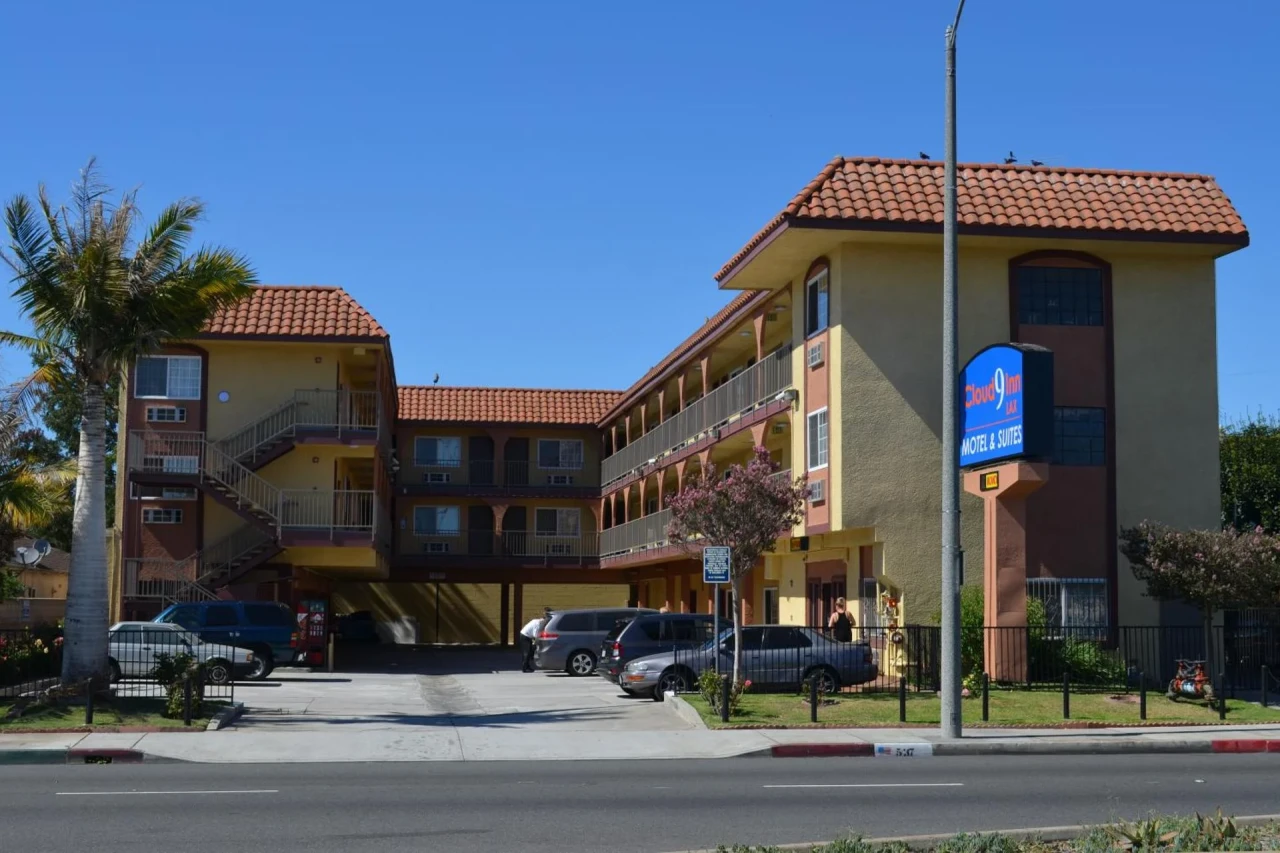 Experience Cloud 9 Inn LAX in Inglewood, CA - Image 19