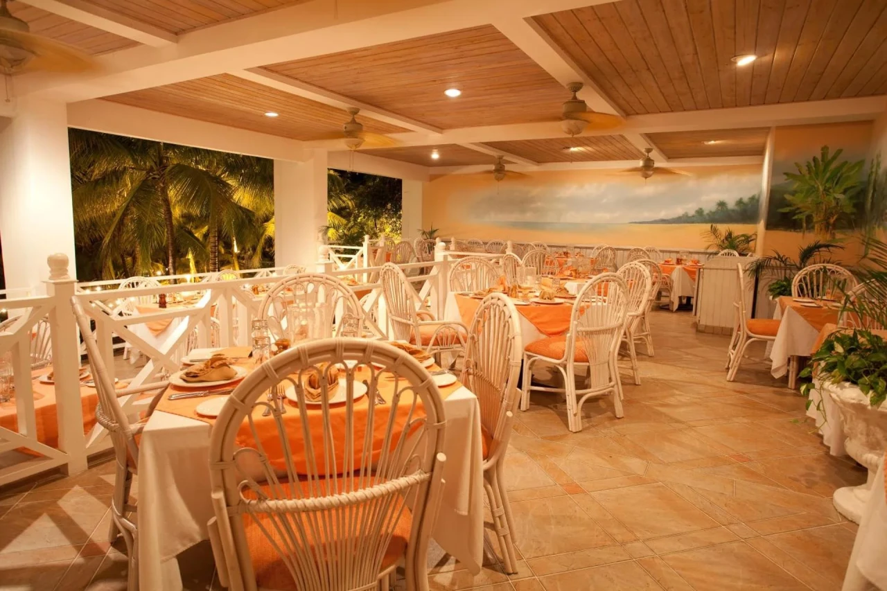 Coco Reef Resort & Spa - Image 15