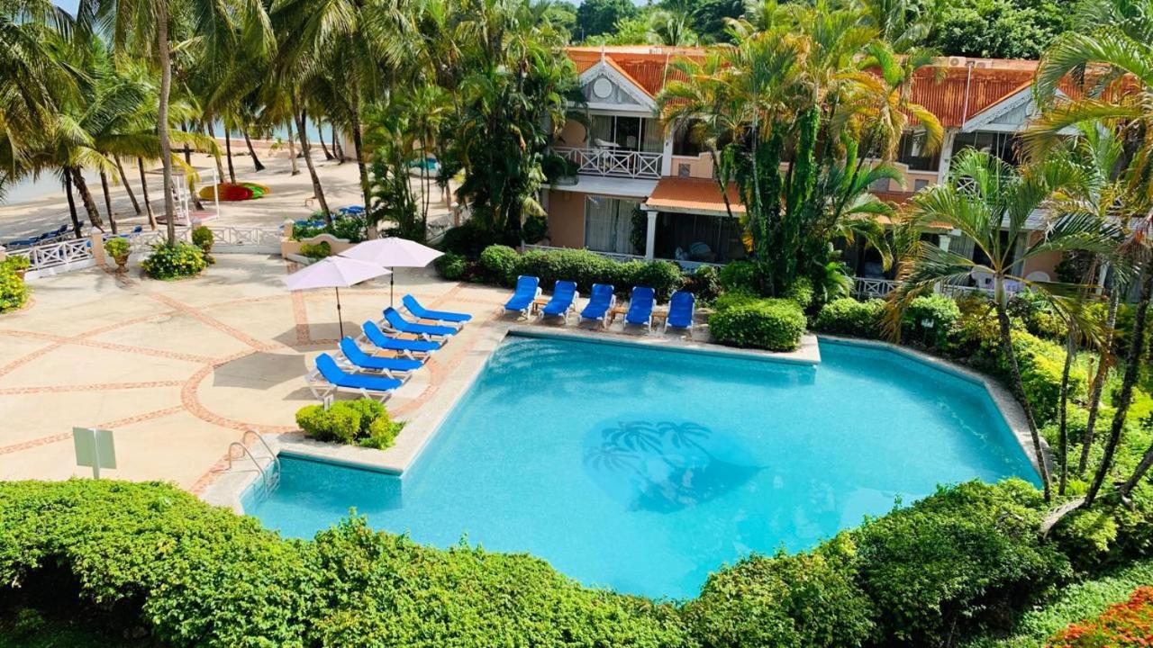 Coco Reef Resort & Spa - Image 3
