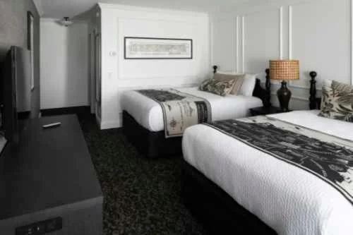 Cow Hollow Motor Inn - Image 11