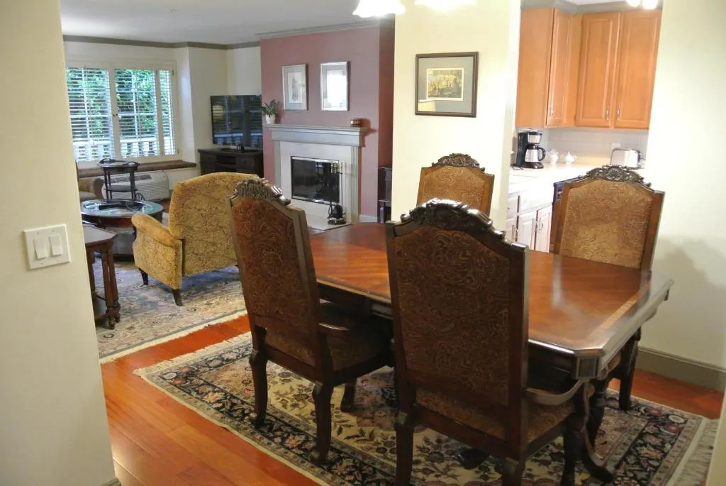 One-Bedroom Suite with King Bed