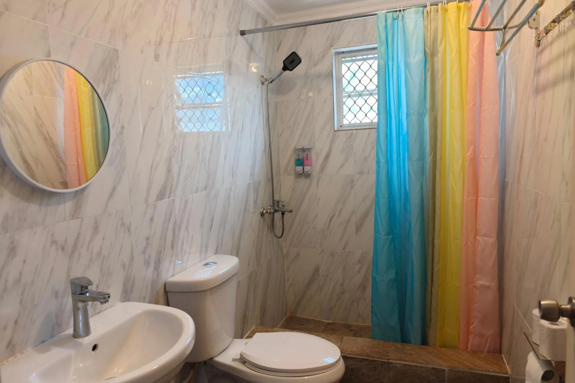 Da Pink And White Palace - Image 11